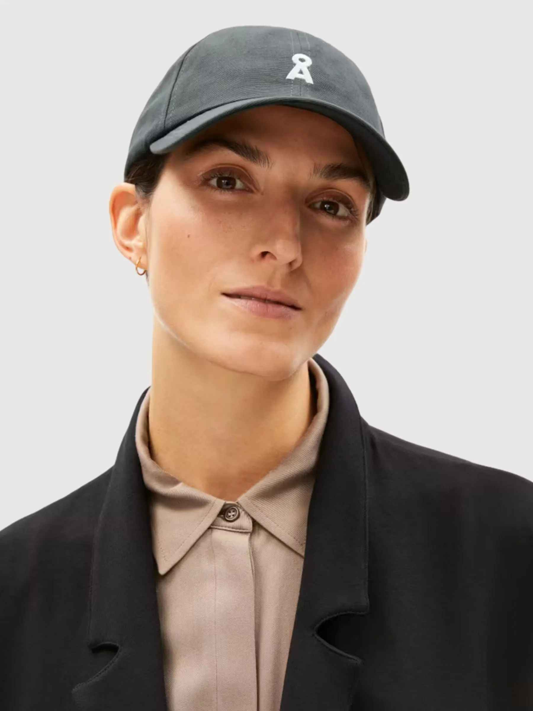 Yenaas Bold Space Steel Cup | Armedangels