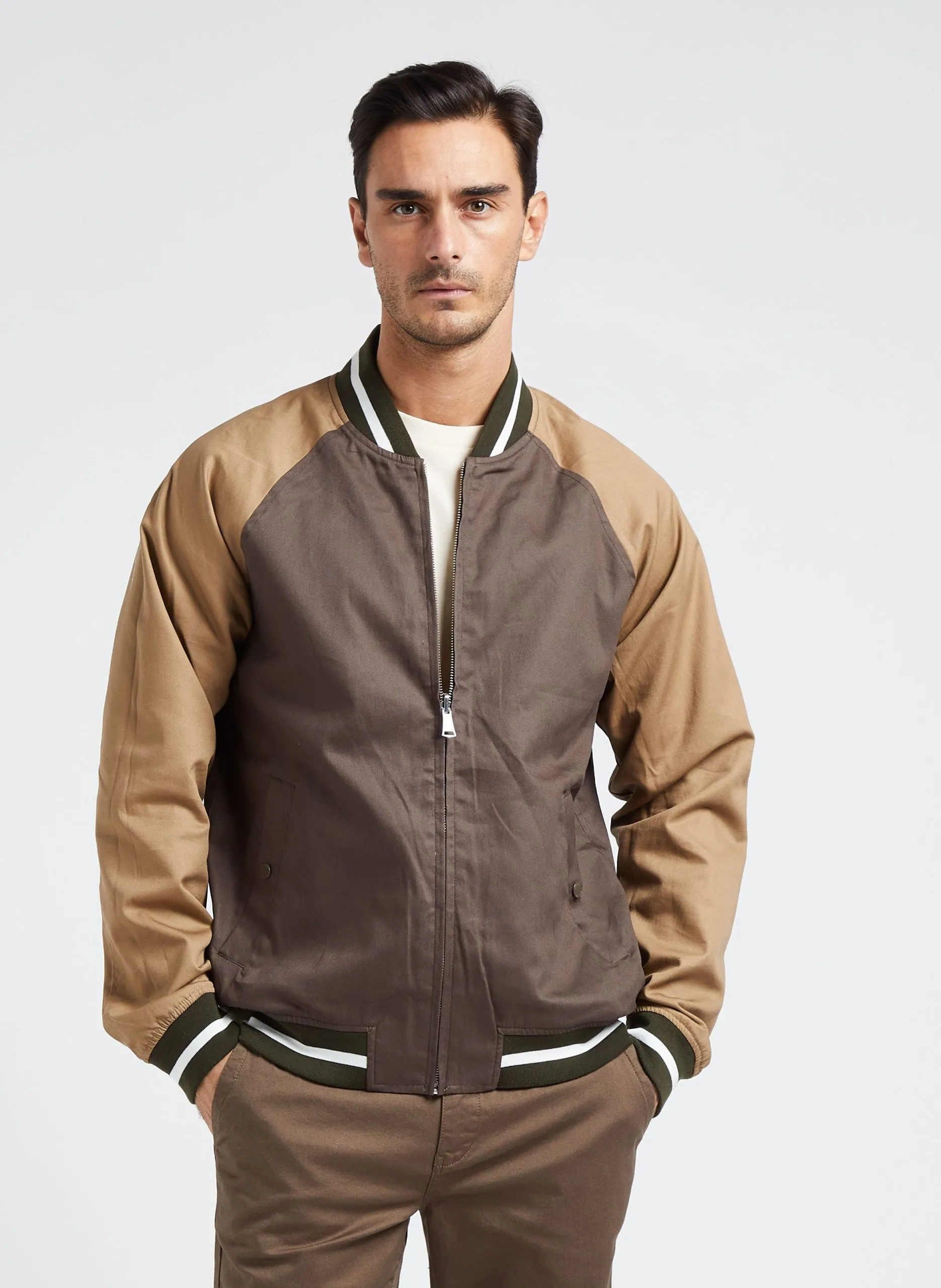 Wendeblouson mit Rundhalskragen und Leoparden-Print Khaki