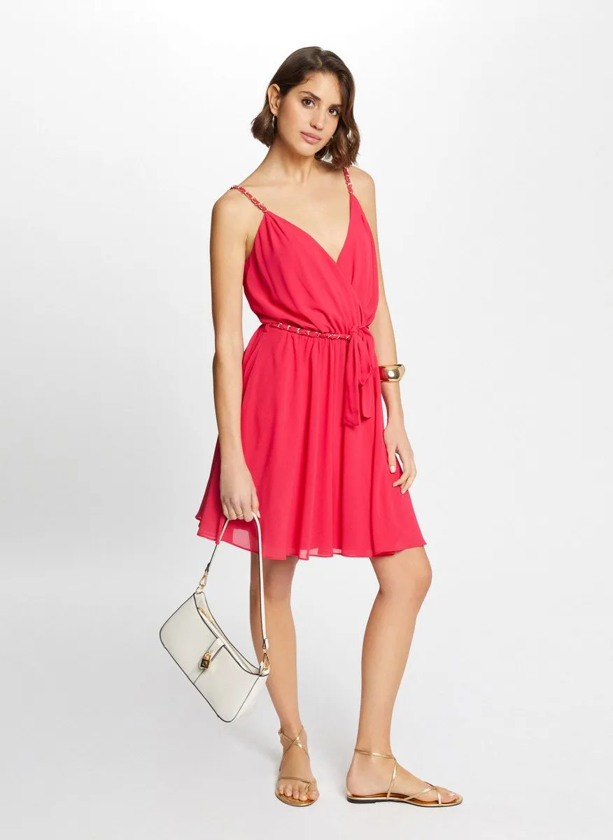 Kurzes Kleid mit V-Ausschnitt und Ketten Rosa 241-RENODO