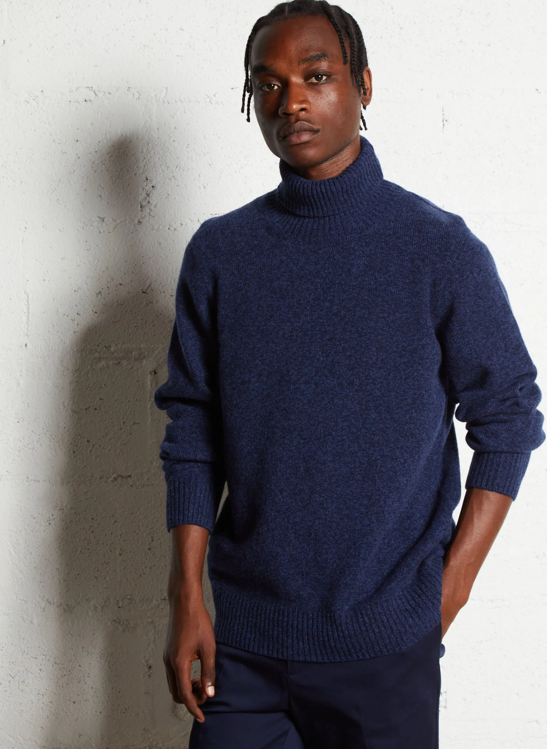 Gerade geschnittener Rollkragenpullover aus Wolle Blau