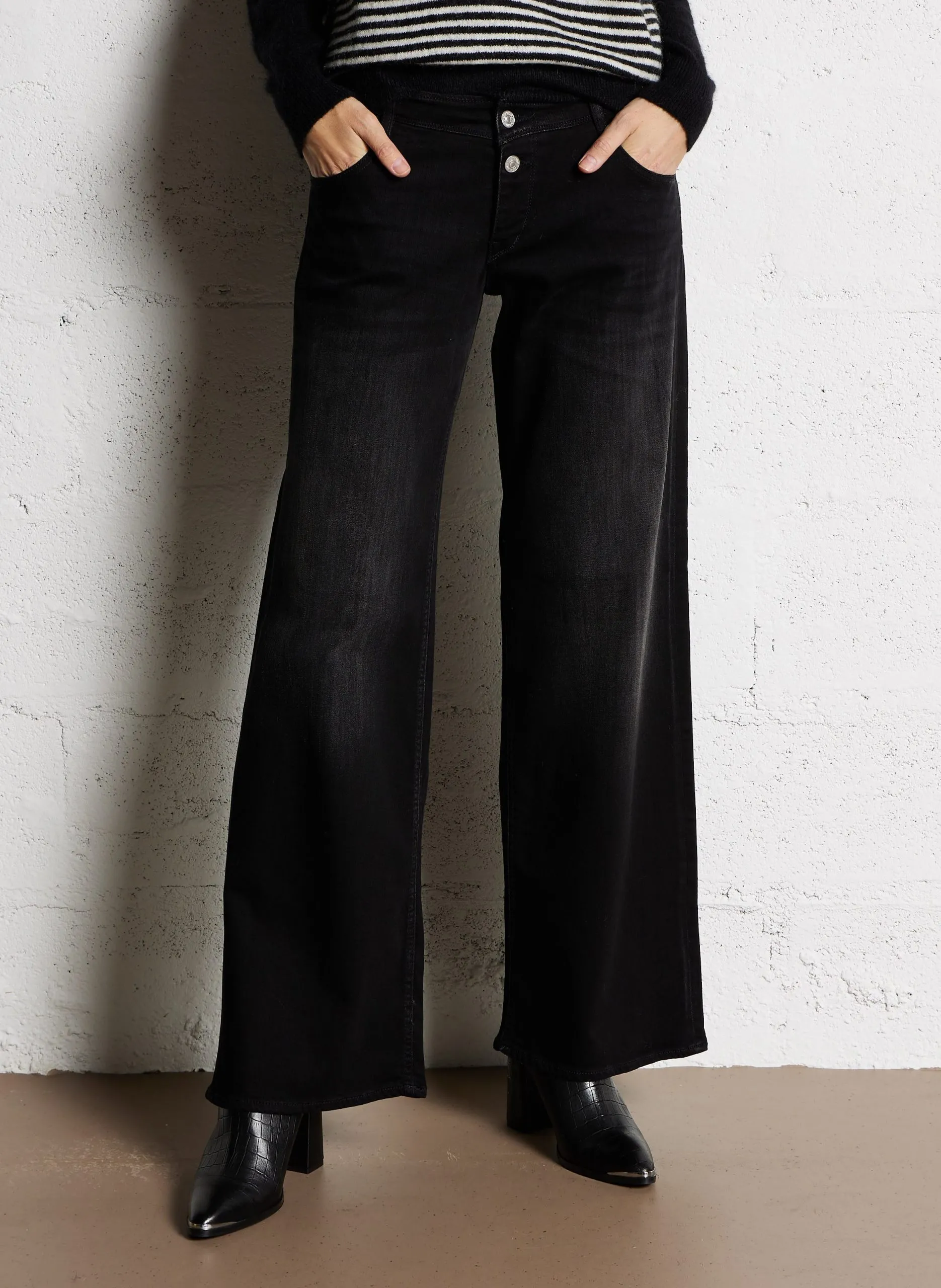 Flared Jeans aus Baumwoll-Mix Schwarz LAURYN