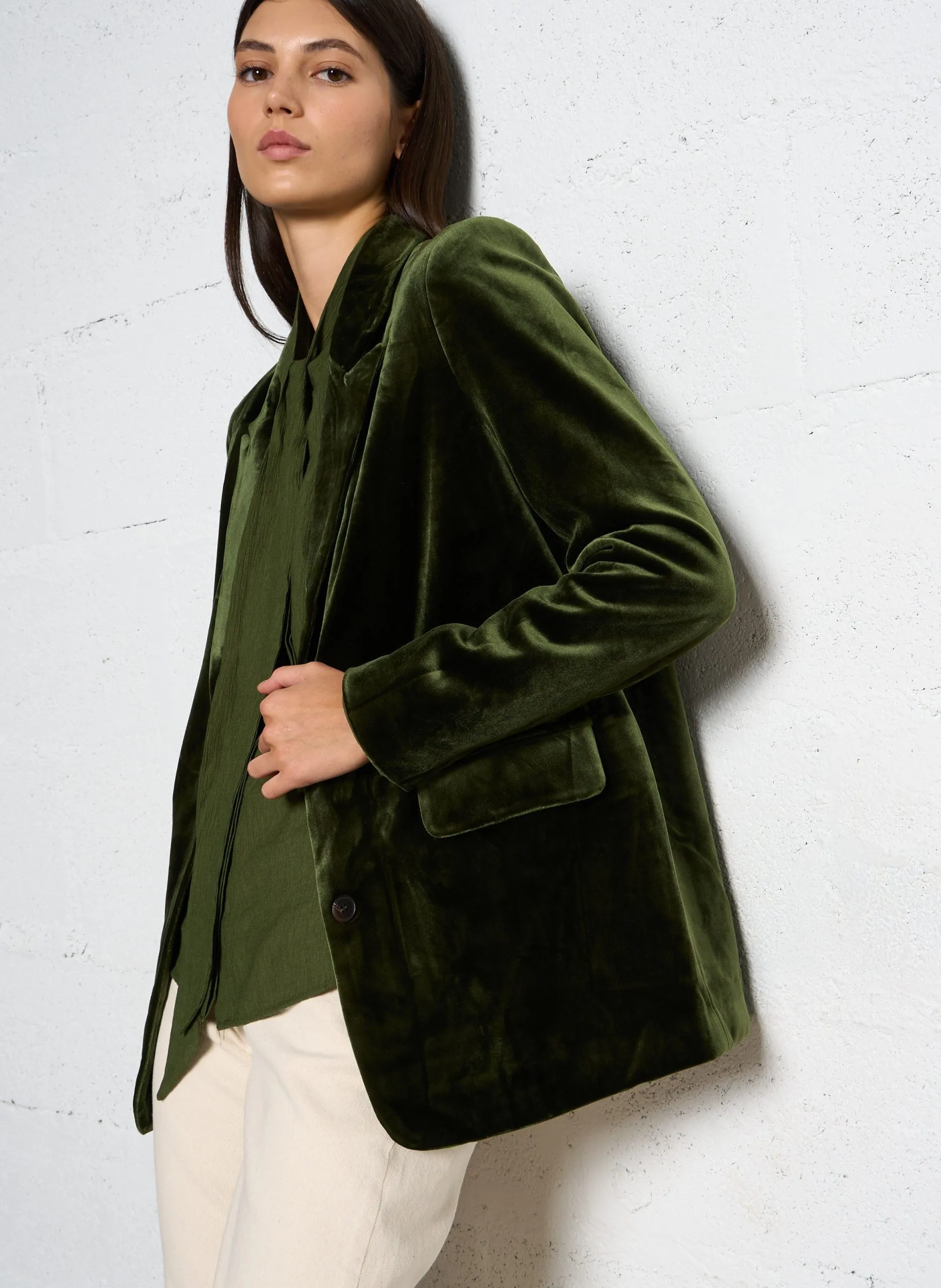 Gerade geschnittene Jacke in Samtoptik Khaki