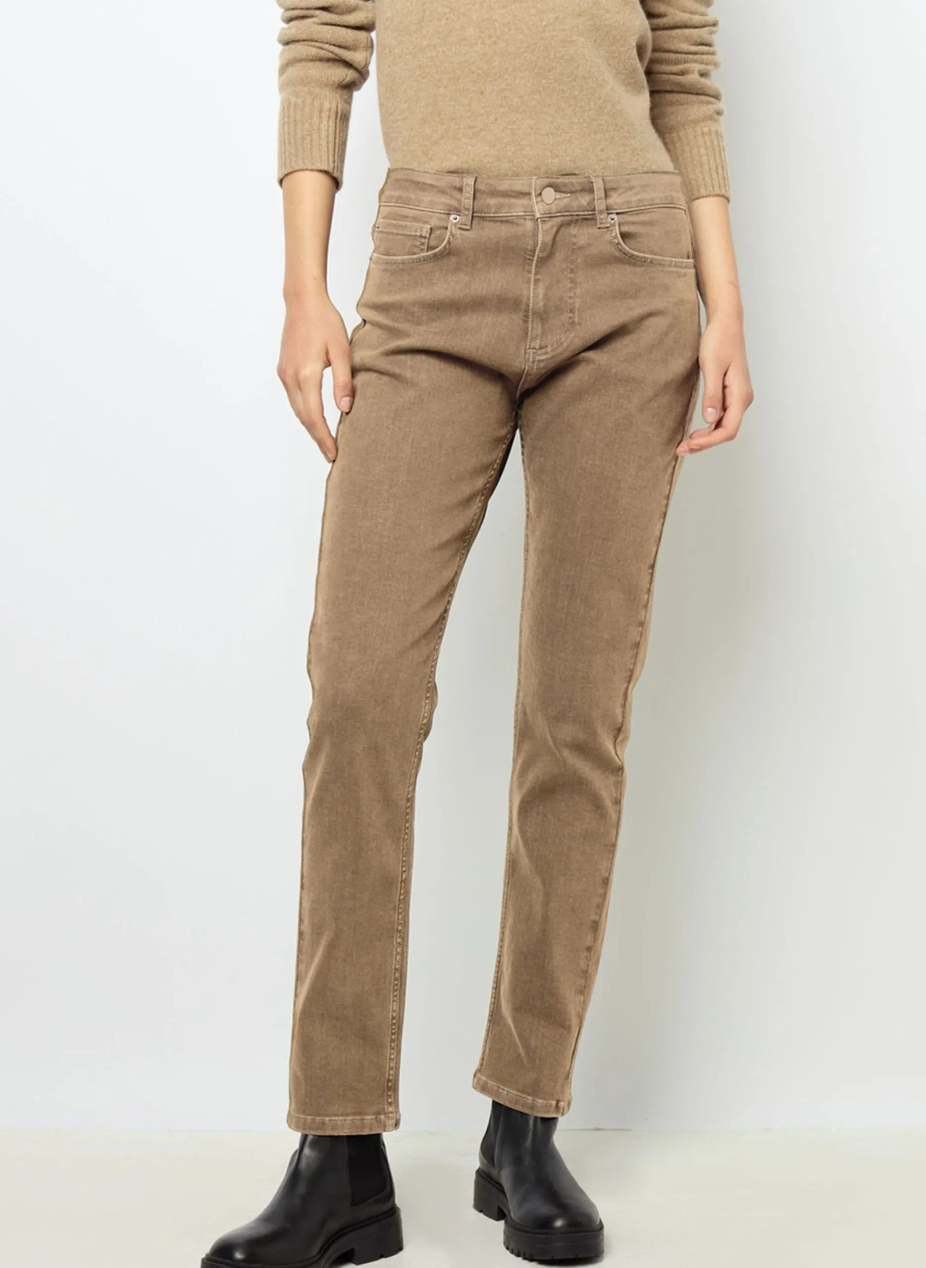 Slim Fit Jeans aus Baumwoll-Mix Braun NOURANE