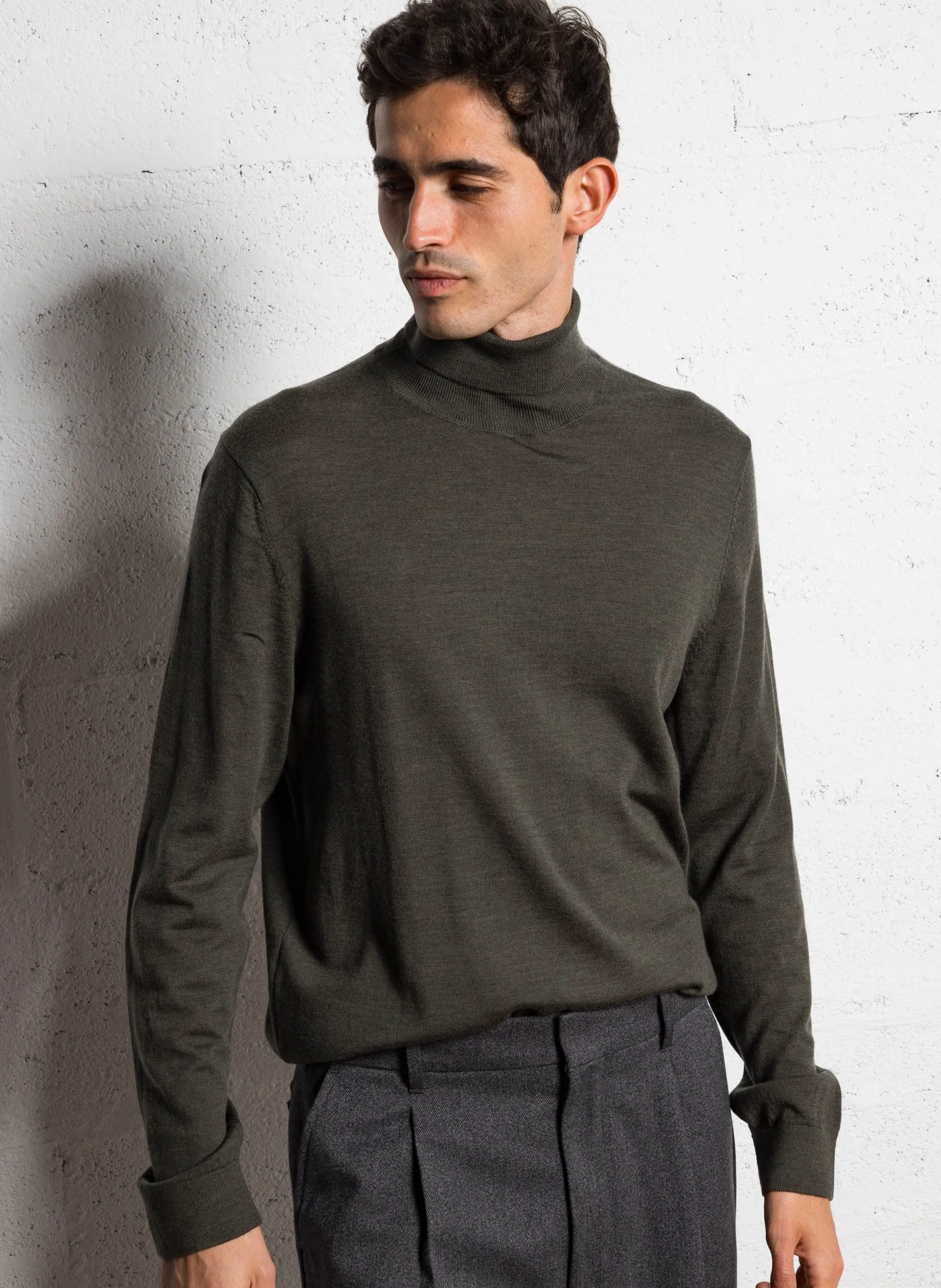 Regular-Fit-Rollkragenpullover aus Merinowolle Grun TRAY