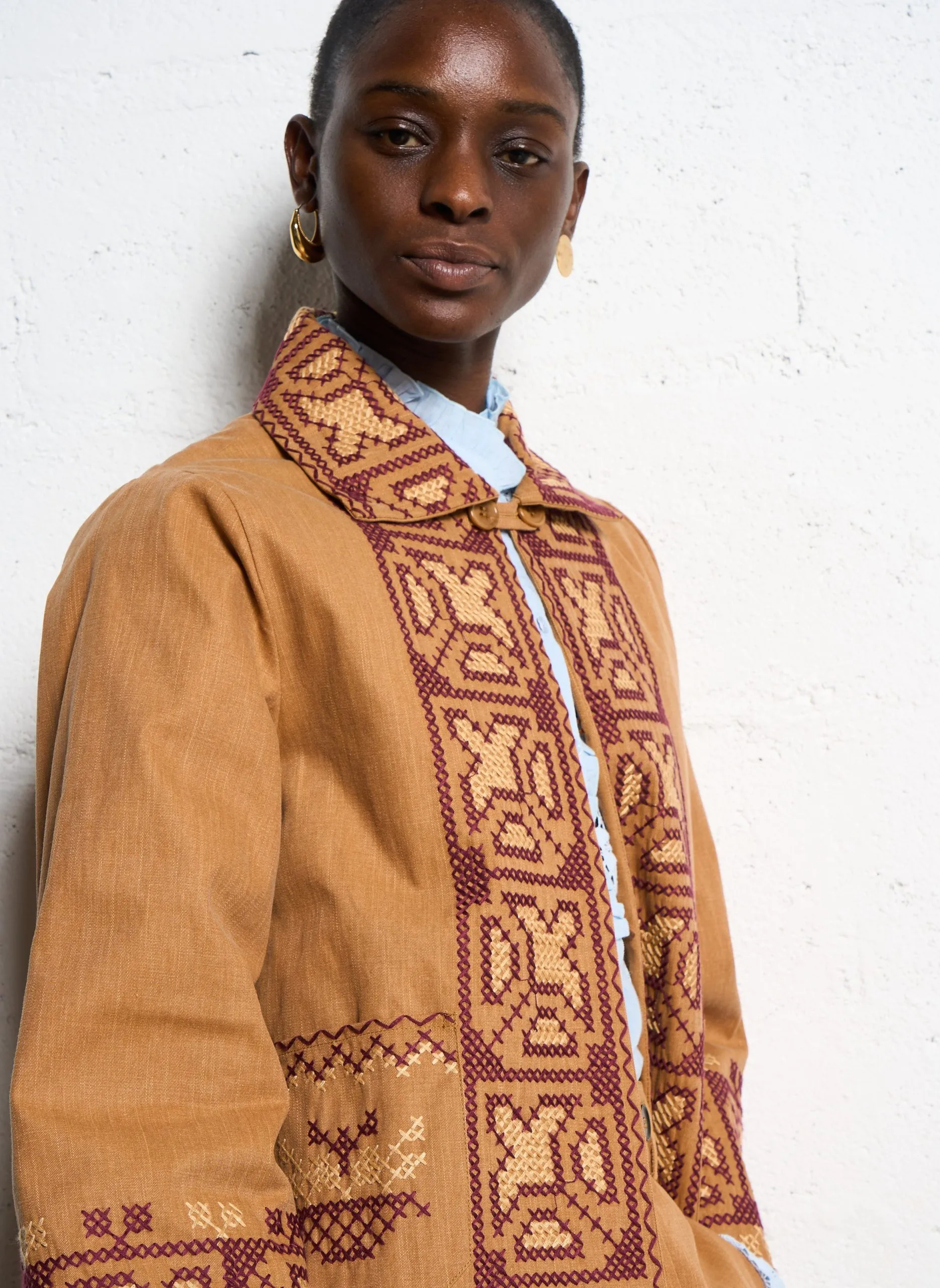 Weite, bestickte Baumwolljacke Braun BERENICE