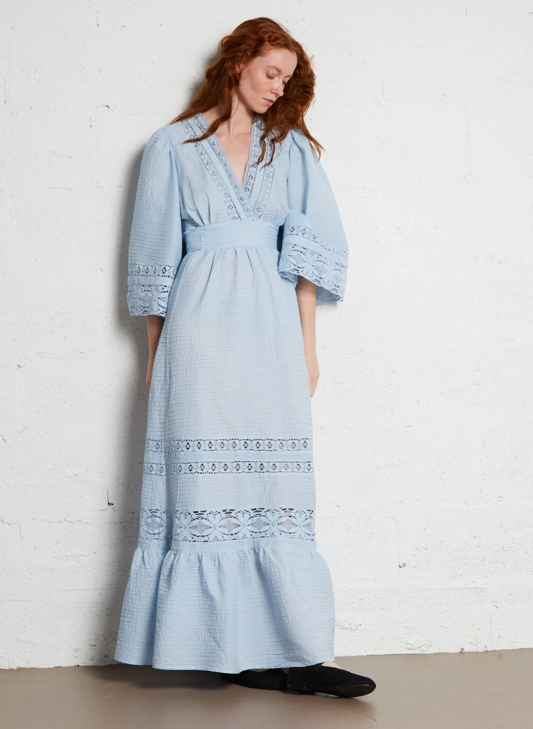 Langes Spitzenkleid aus Baumwolle Blau LENA