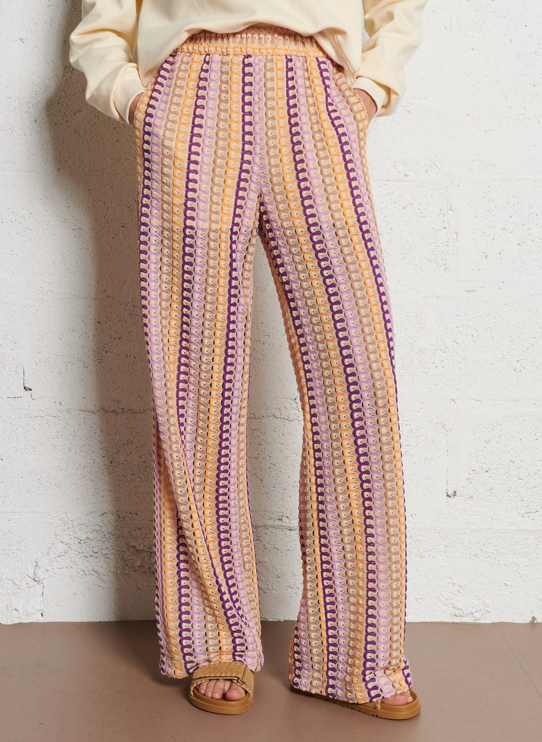 Gehäkelte gerade Hosen Beige JUNGLE