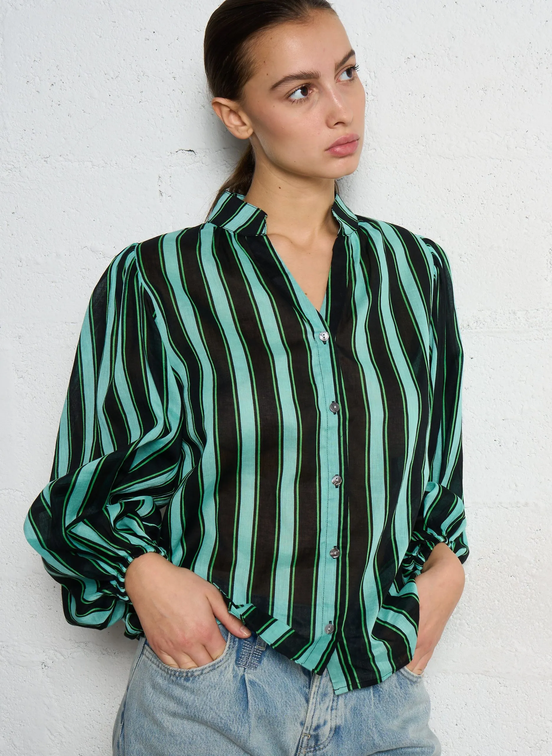 Weite gestreifte Leinen- und Baumwollbluse Grun LUPE