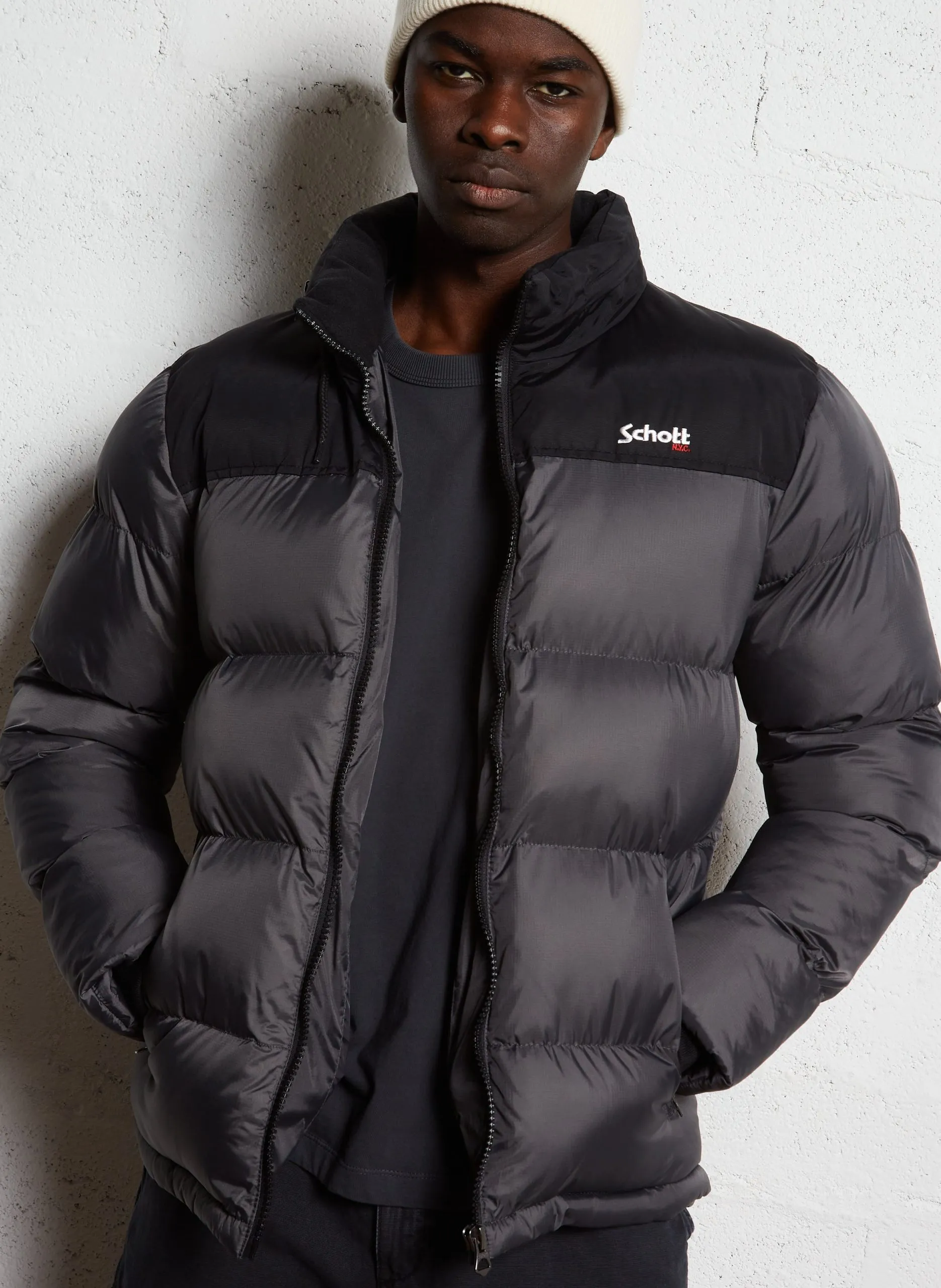 Steppjacke mit Stehkragen Schwarz