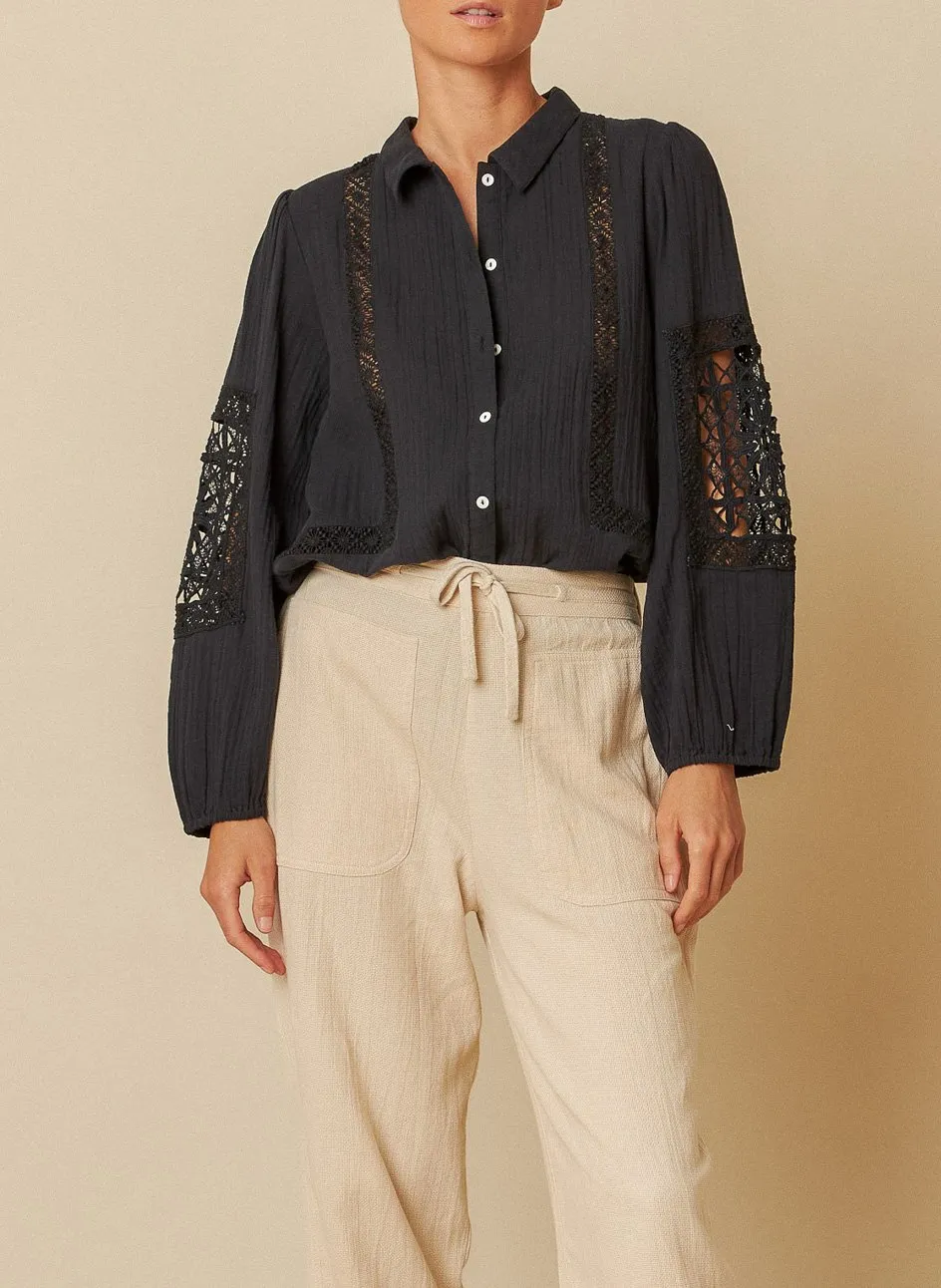 Gerade geschnittenes Hemd aus Bio-Baumwolle Schwarz