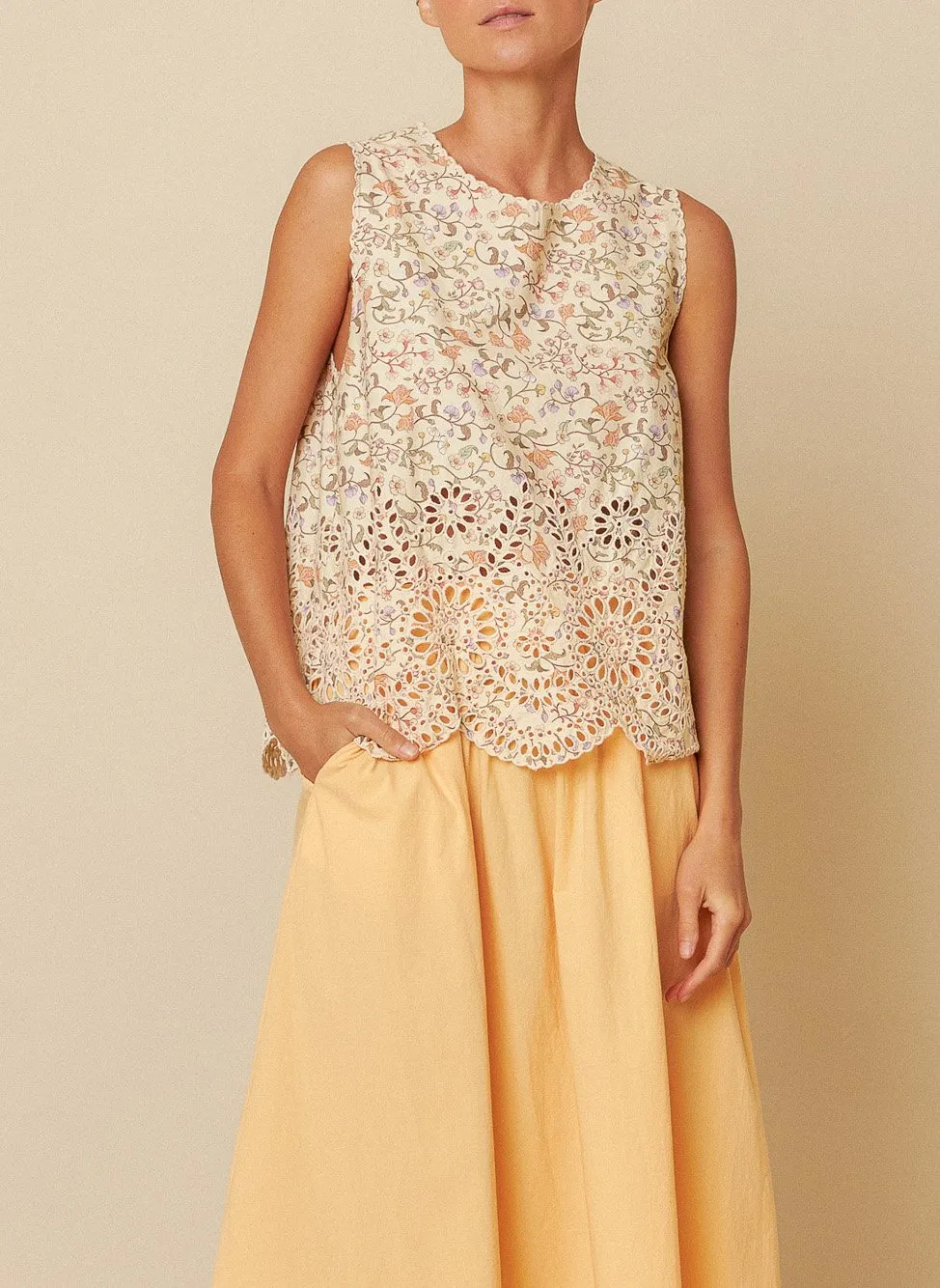 Ärmelloses Baumwoll-Top mit Stickerei Beige