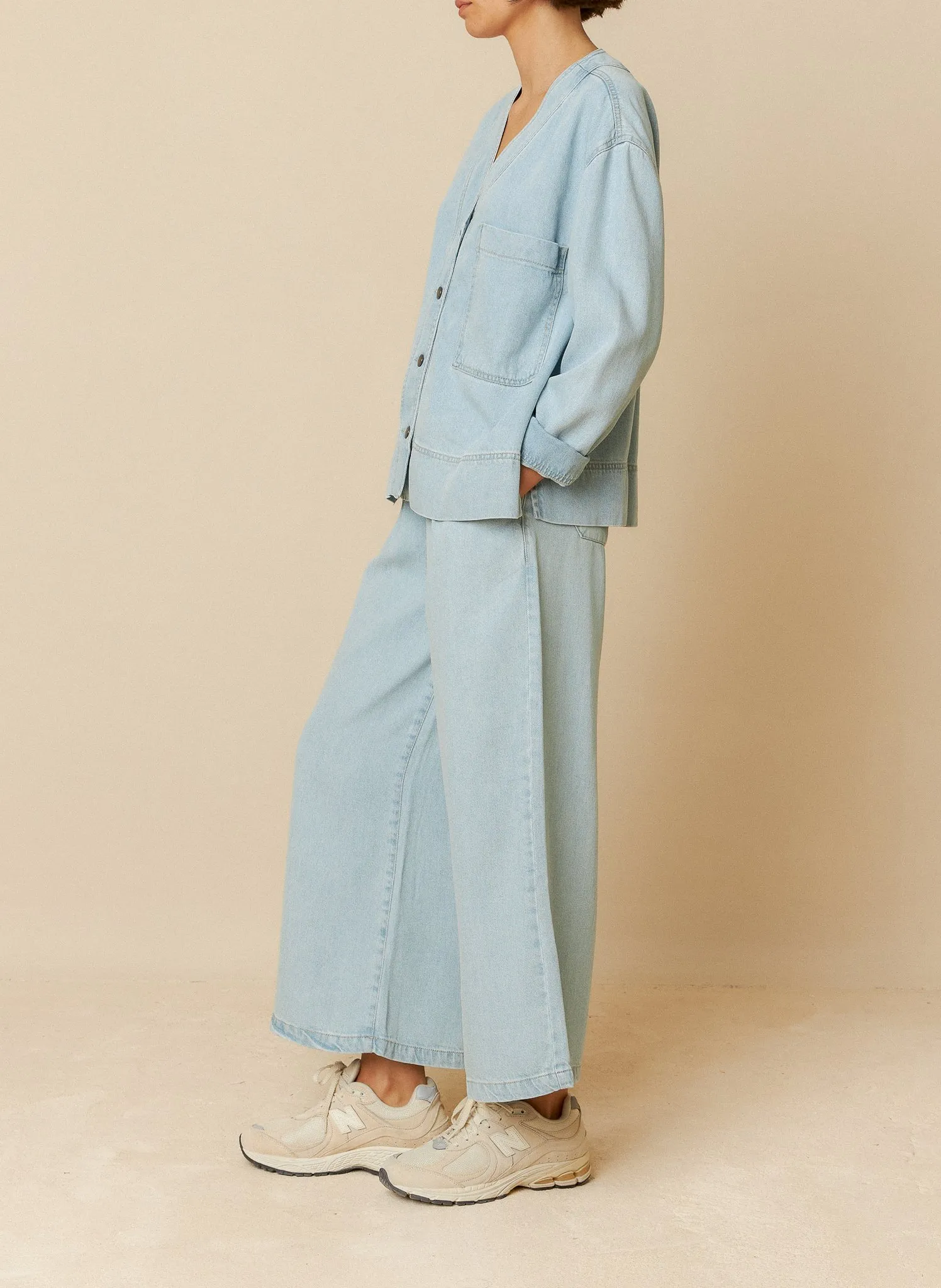 Weit geschnittene Hose Stone-bleached Jeans