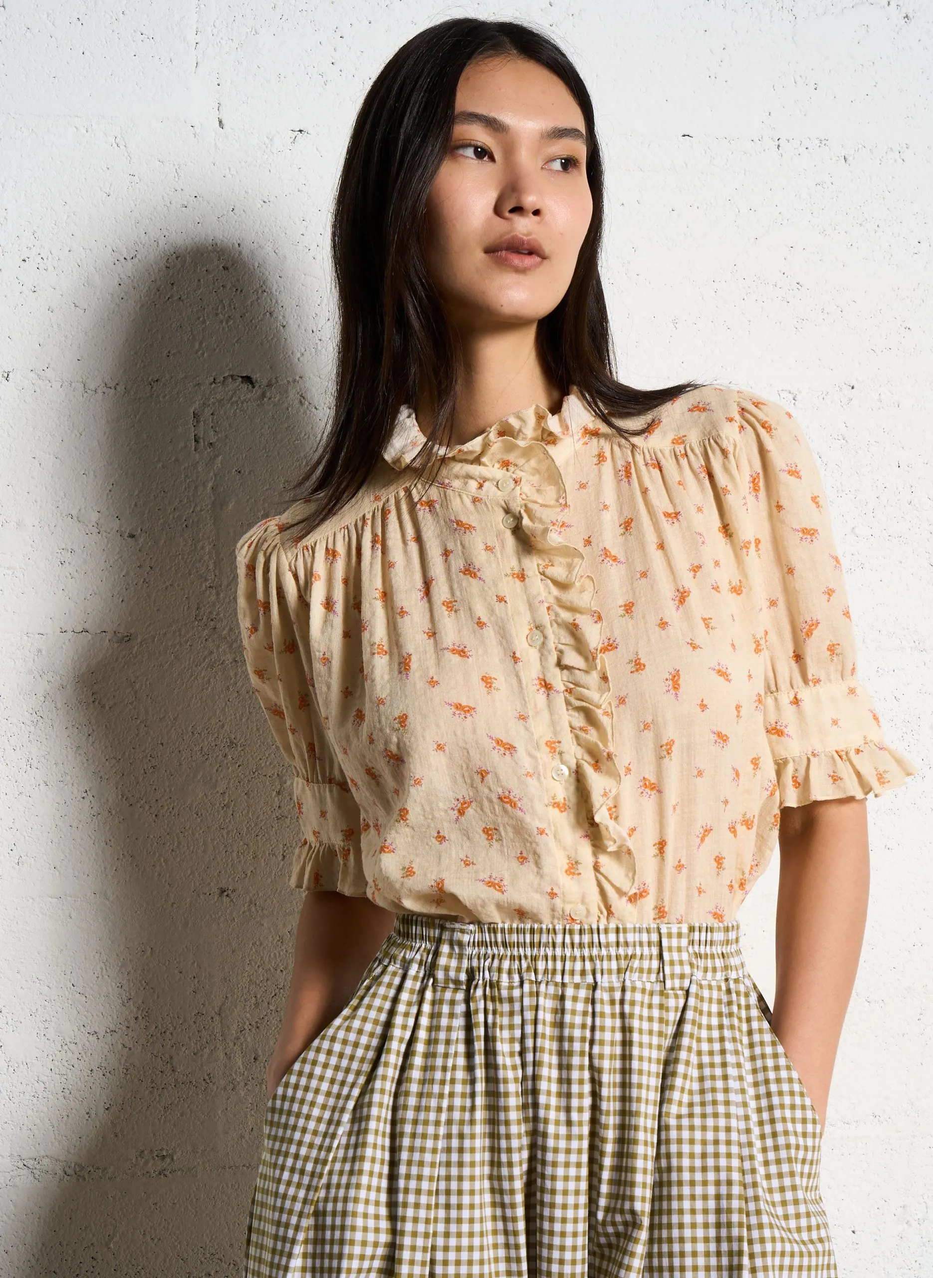 Oberteil mit Blumenmuster und Volants Beige LEONA