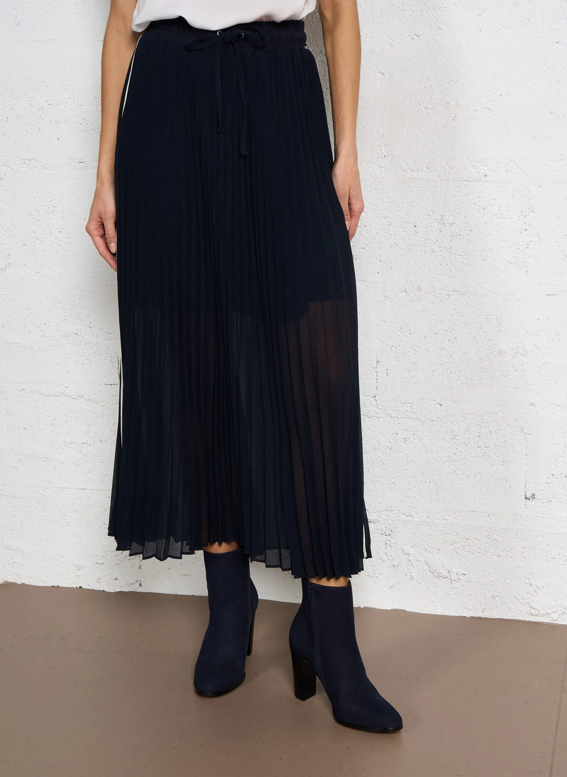 Midi-Faltenrock aus Crêpe Blau