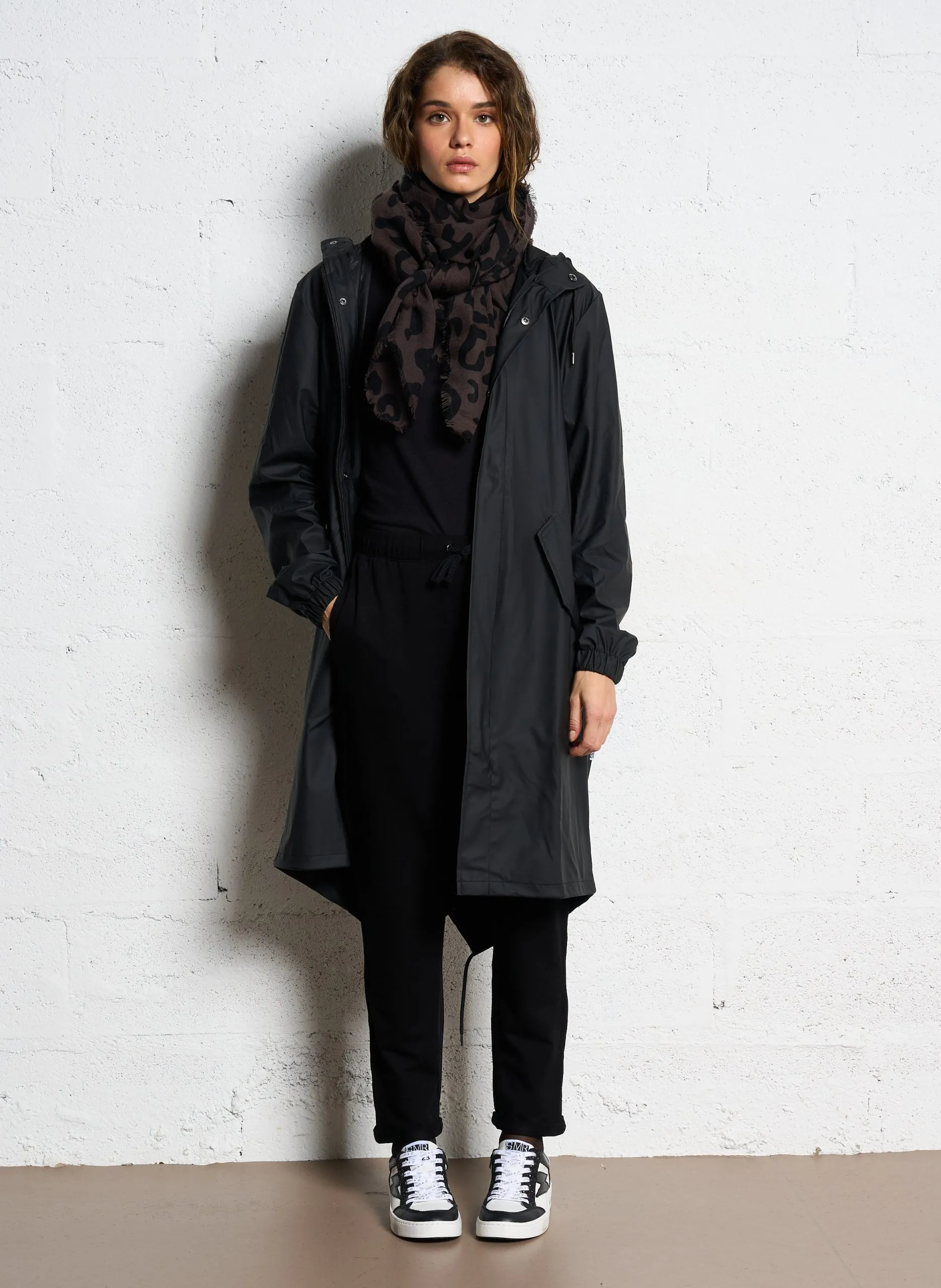 Wasserfester Parka mit Kapuze Schwarz