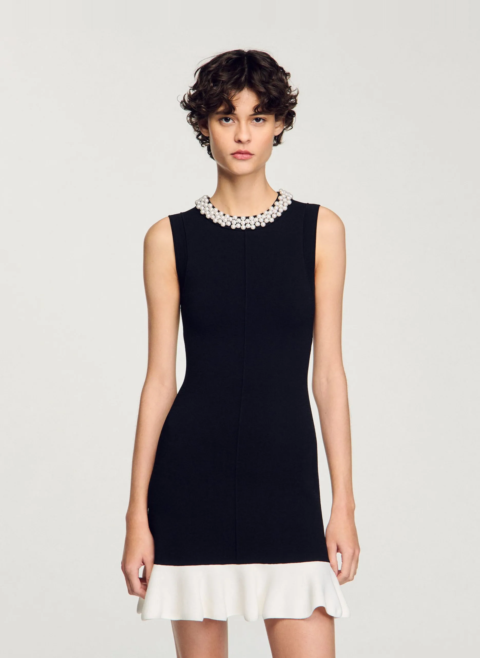 Ärmelloses kurzes Strickkleid Schwarz