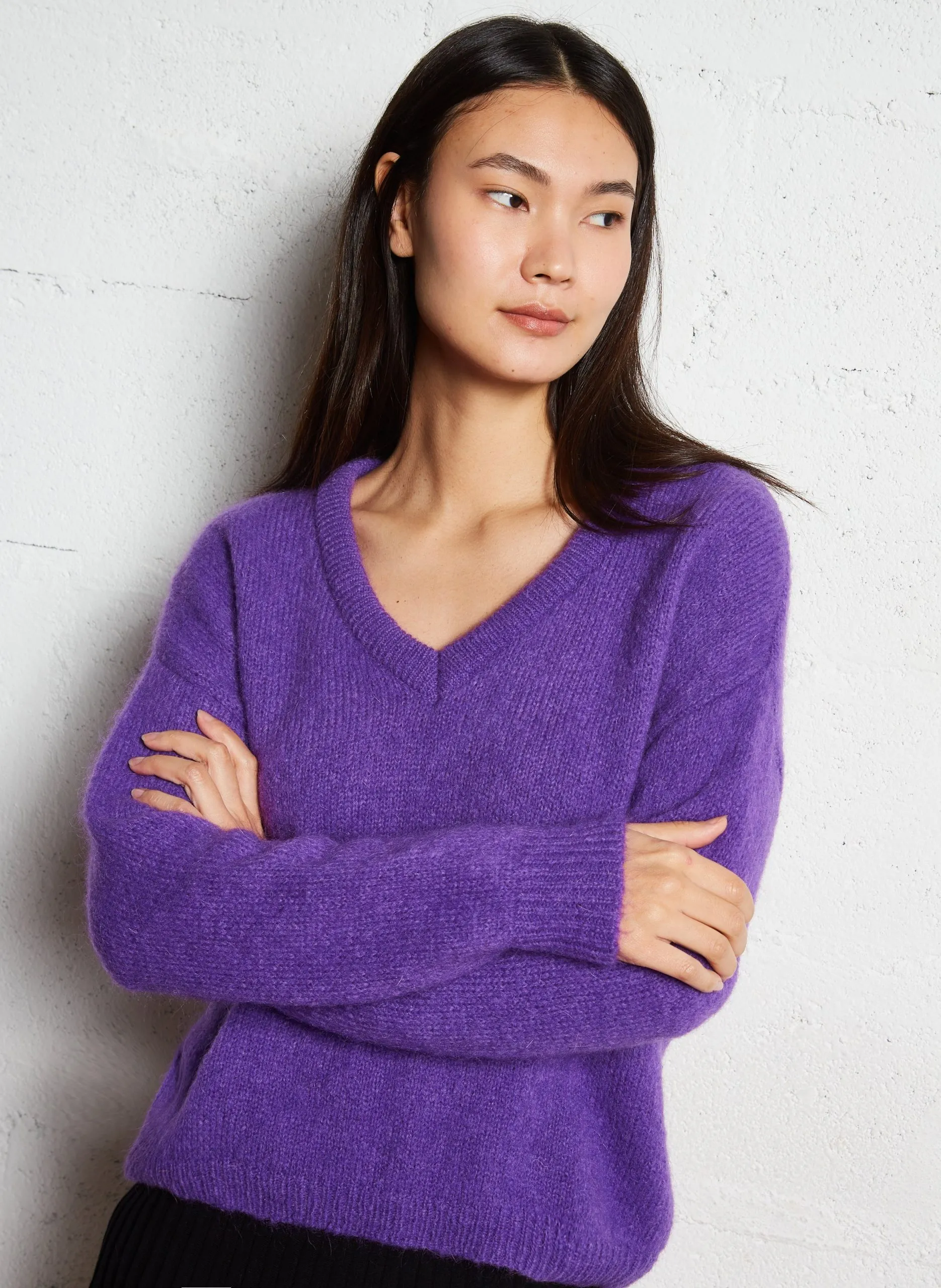 Weit geschnittener Pullover mit V-Ausschnitt Violett