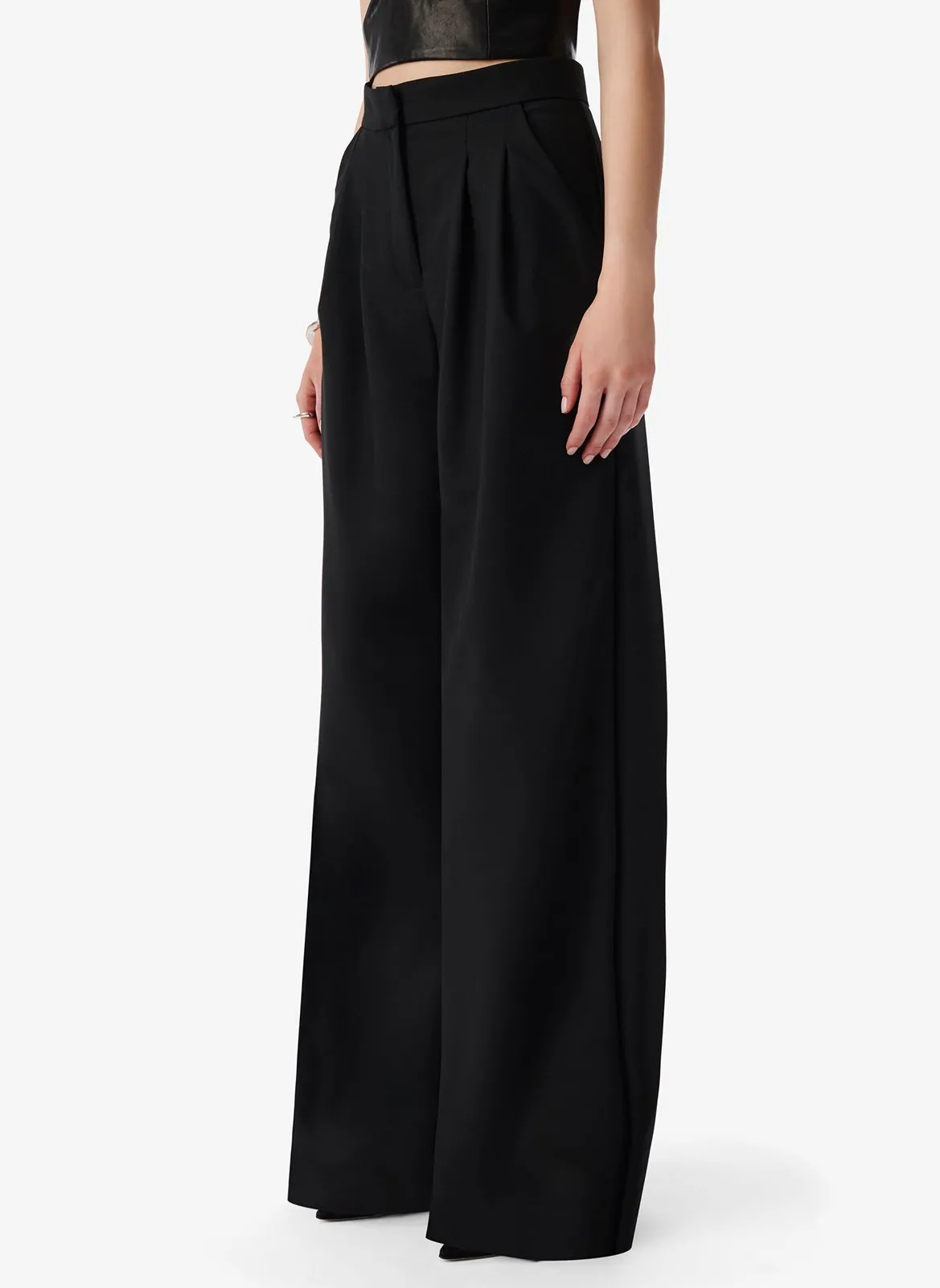 Weit geschnittene Hose Schwarz CIRSE