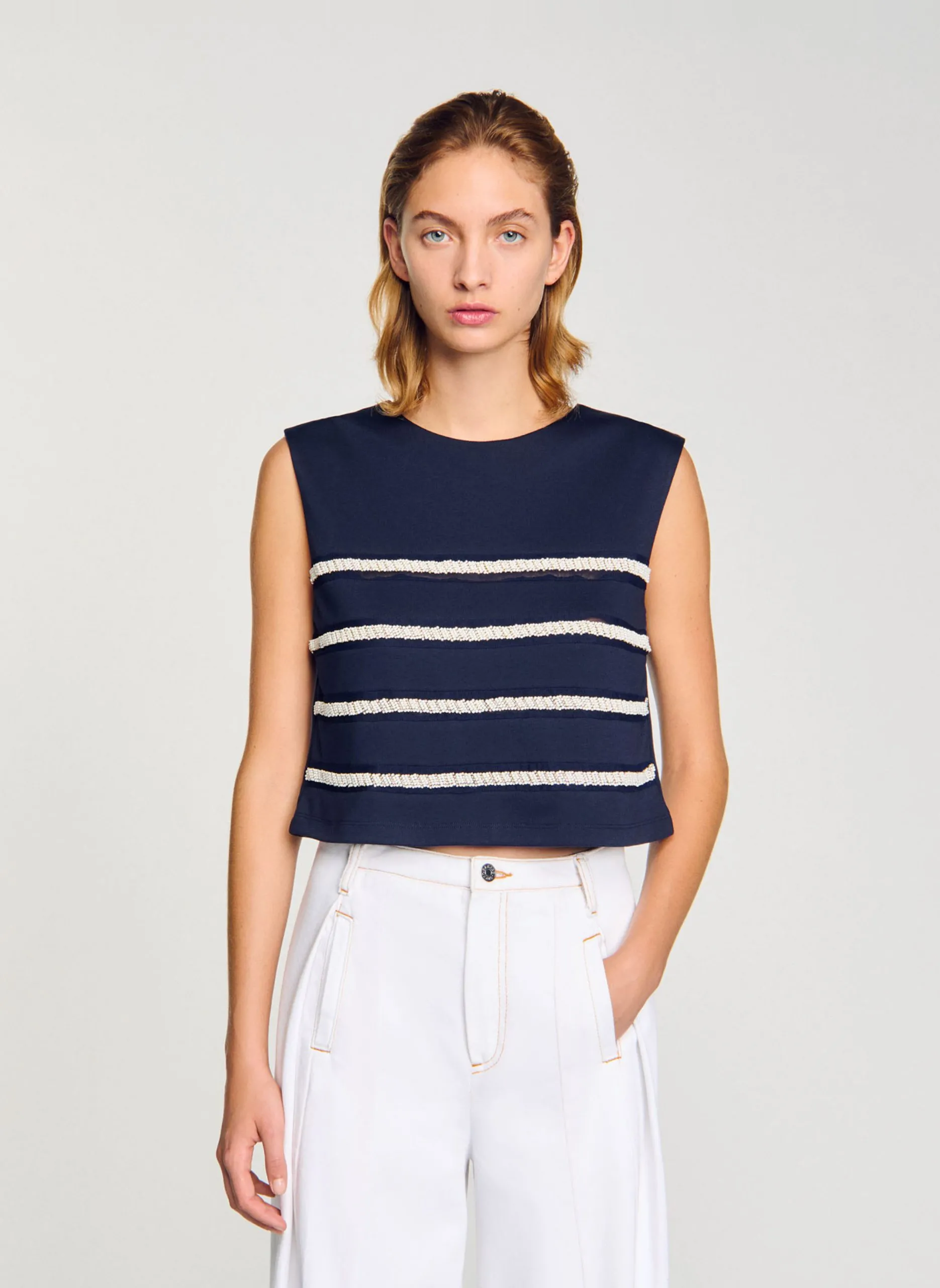 Ärmelloses Top mit Perlenstreifen Blau