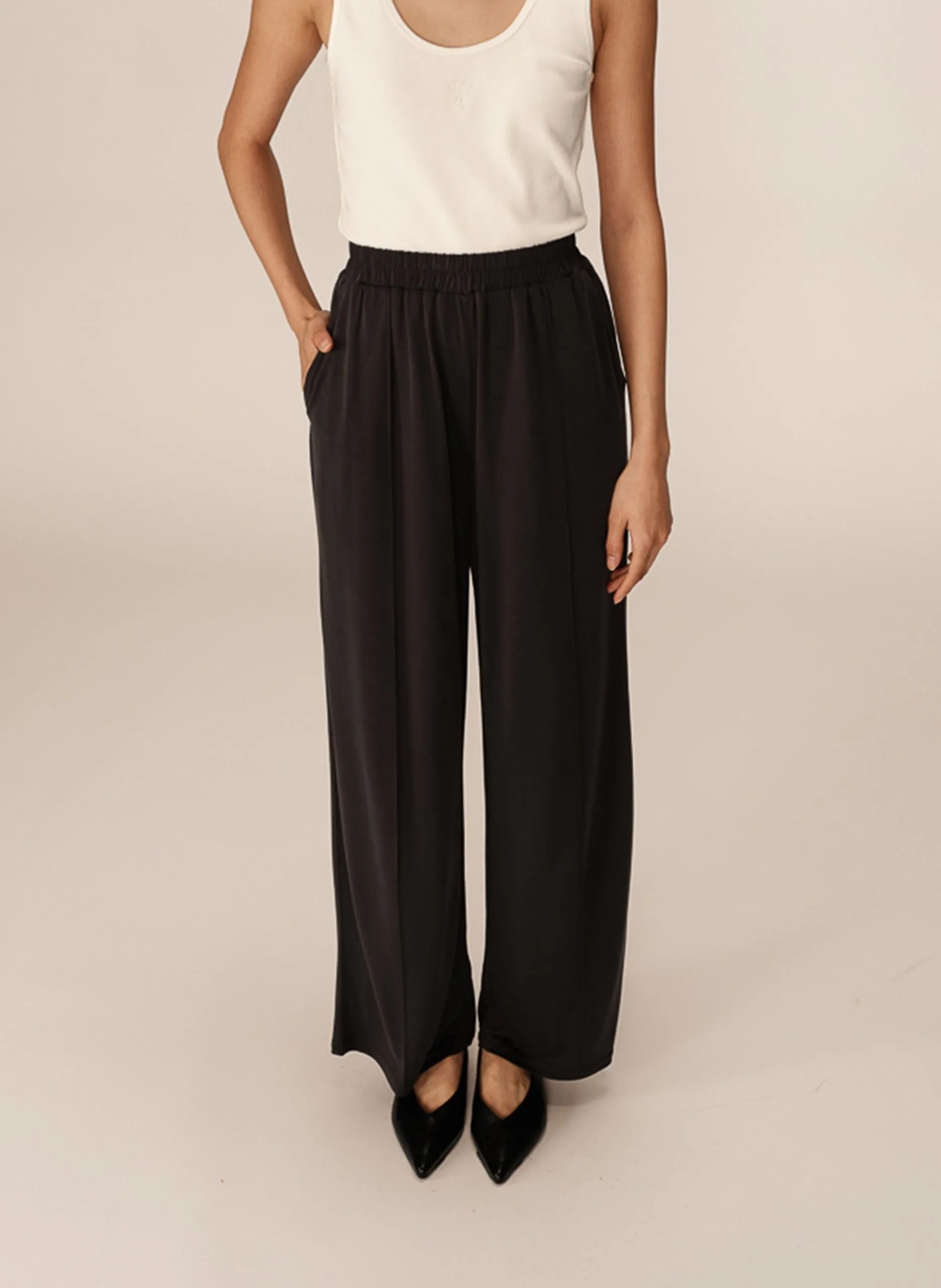 Gerade Hose mit elastischem Bund Grau PAX