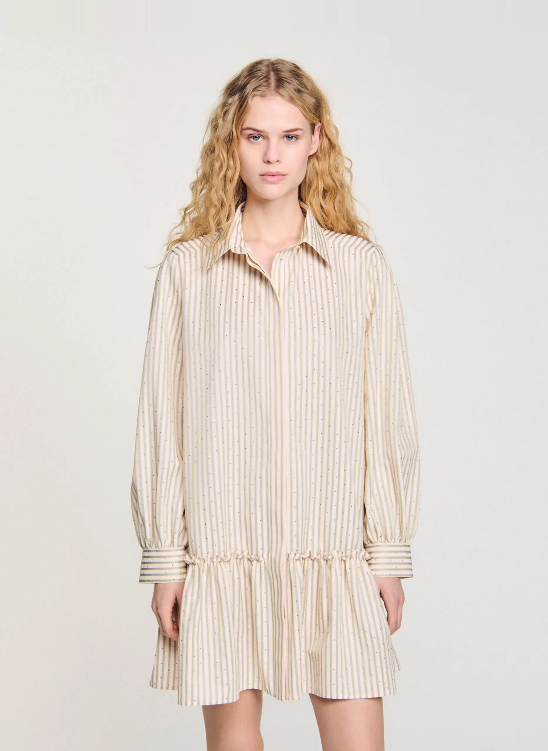 Weites Kleid mit klassischem Kragen Khaki