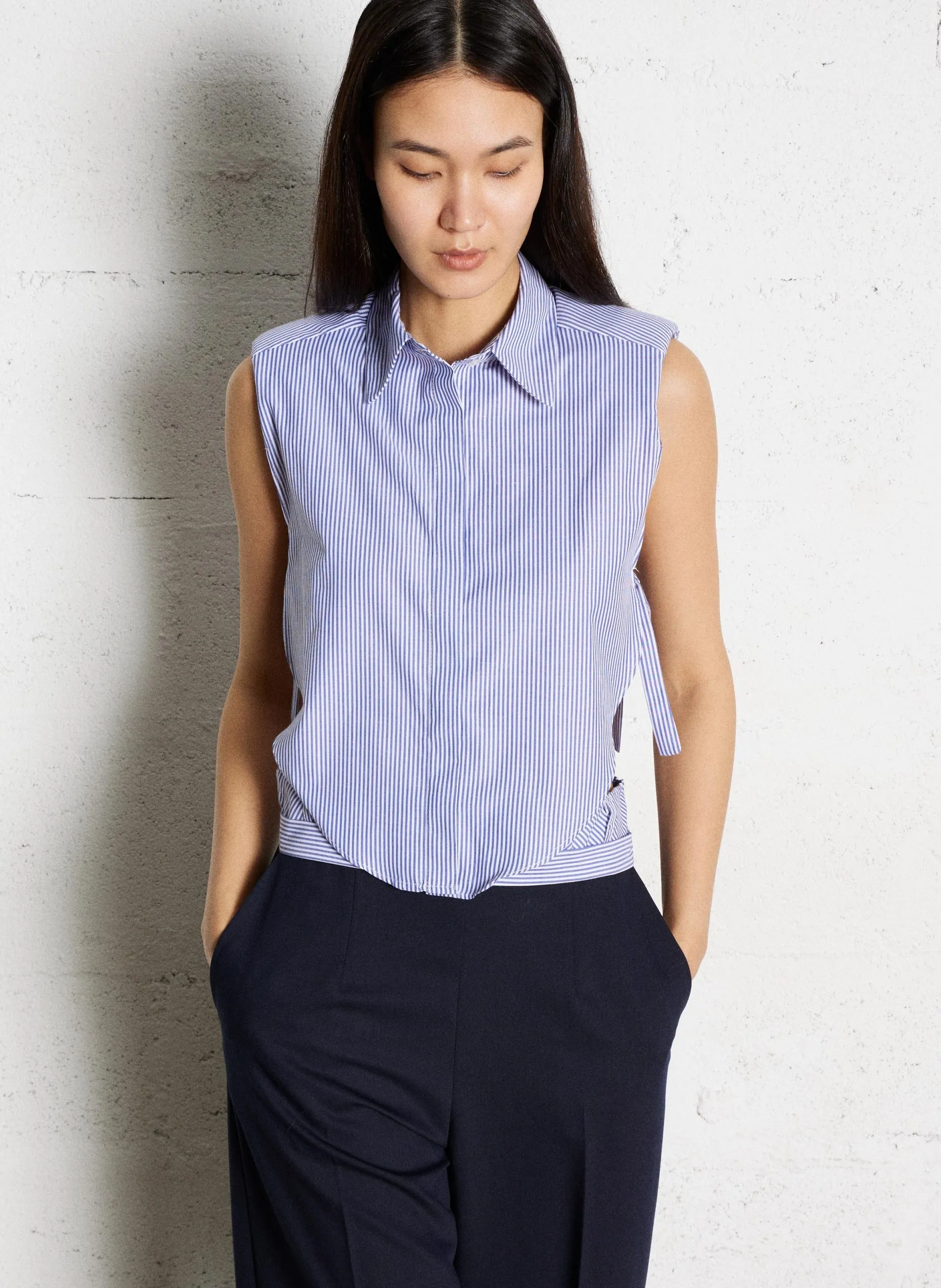 Gestreiftes ärmelloses Baumwollhemd Mehrfarbig