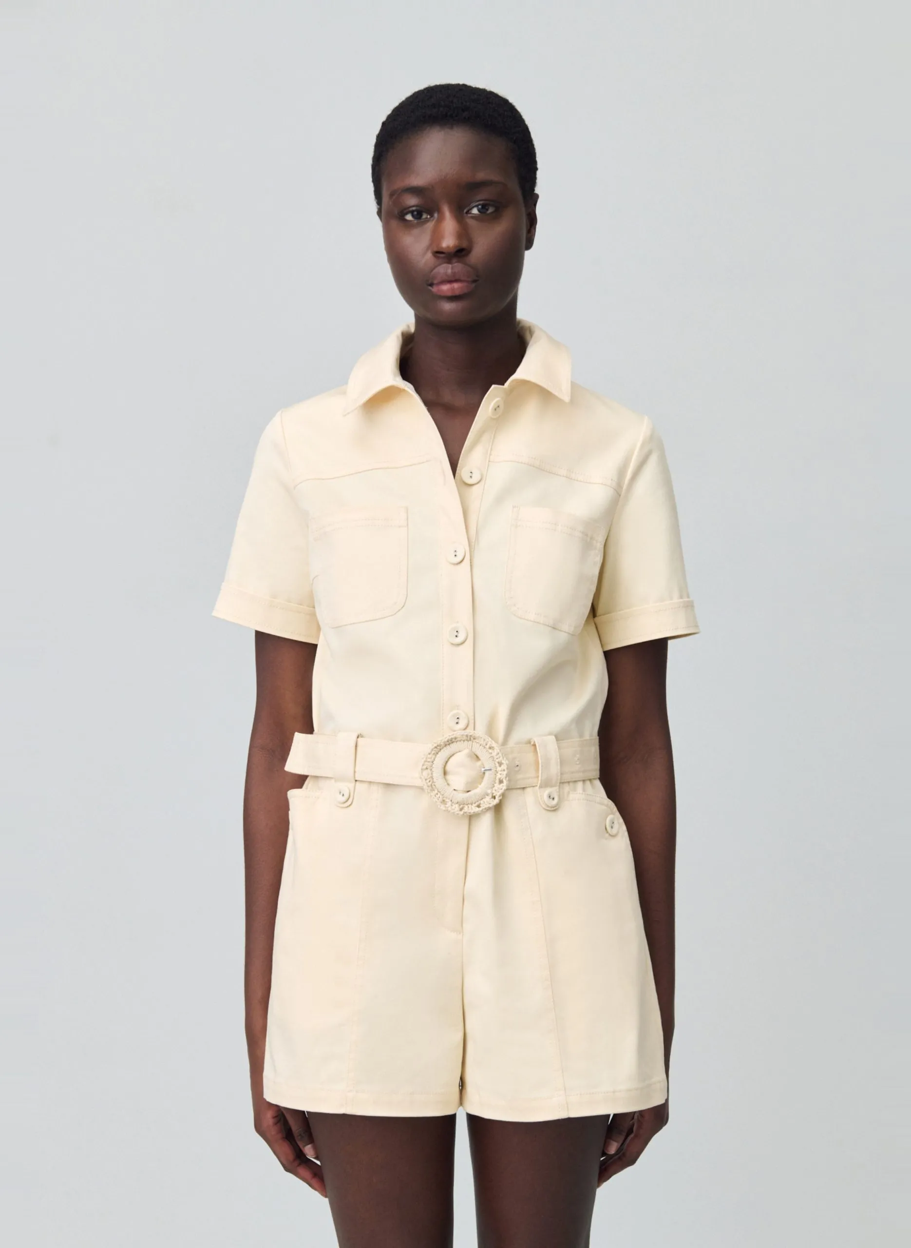 Kurzer Overall aus Baumwollmischung Gelb