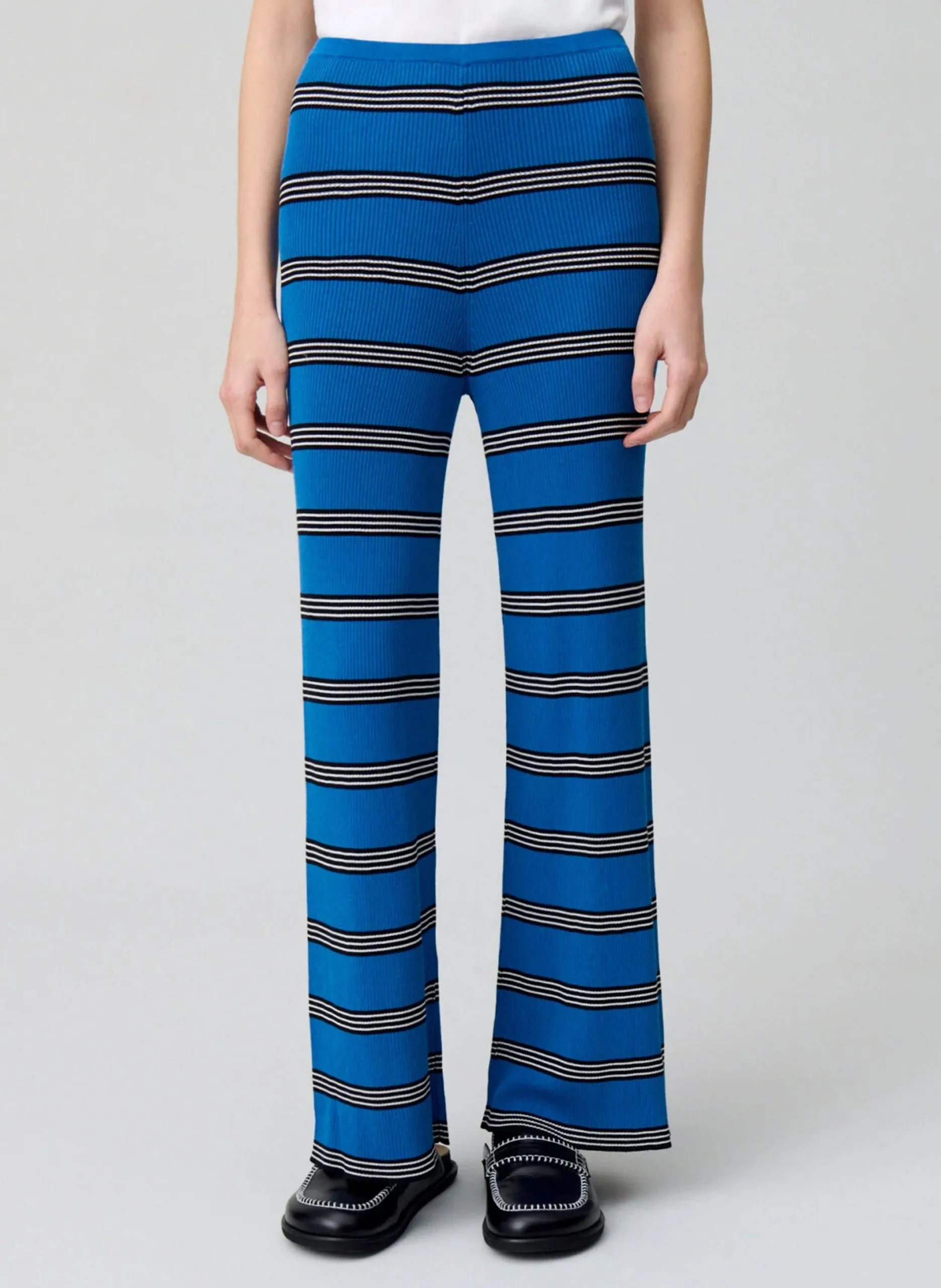 Schmale gestreifte Strickhose Blau