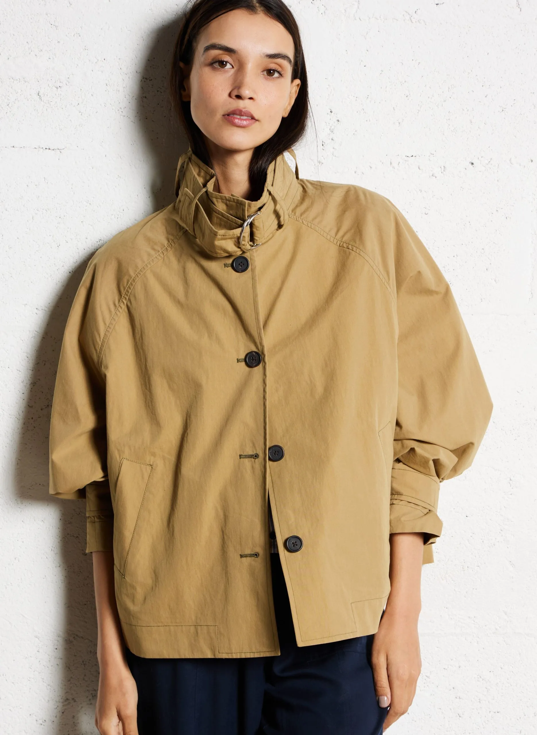 ARTIKEL AUSSTEHEND Beige HUBBLE