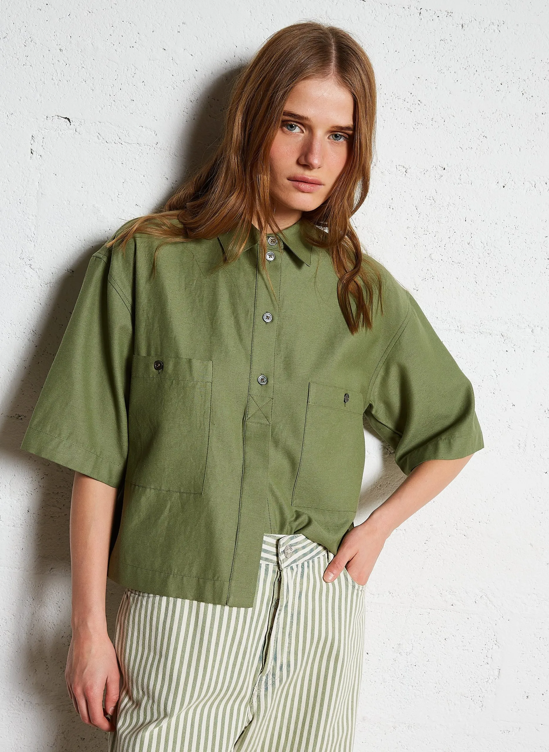 Gerade geschnittenes kurzes Hemd Khaki FRANKY