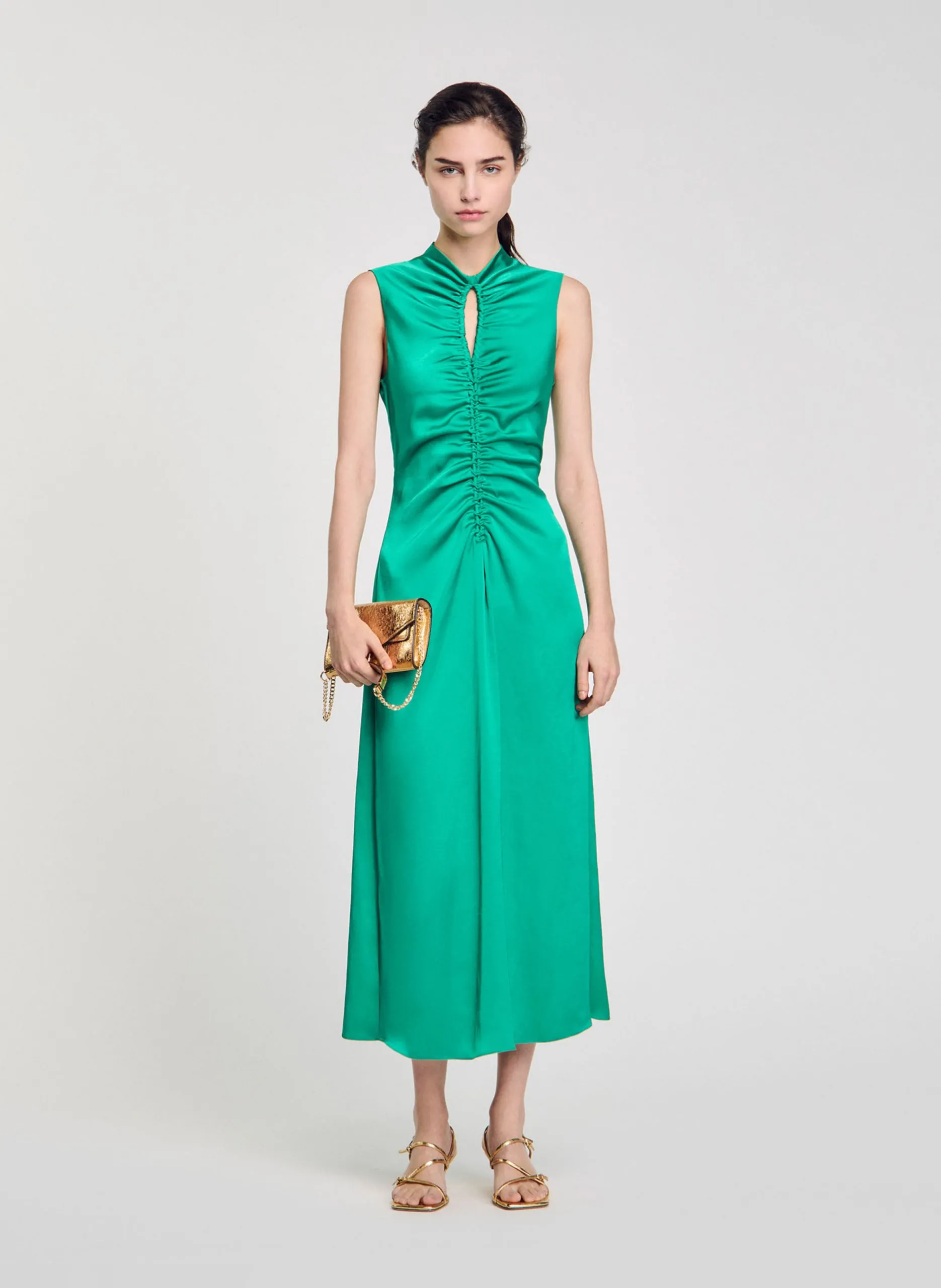 Langes, satiniertes Kleid mit Rundhalsausschnitt Grun