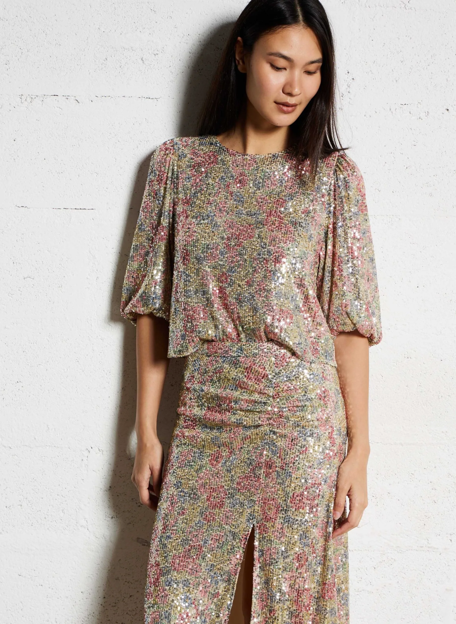 Kurzes, gerades Top mit Rundhalsausschnitt Mehrfarbig TEYA