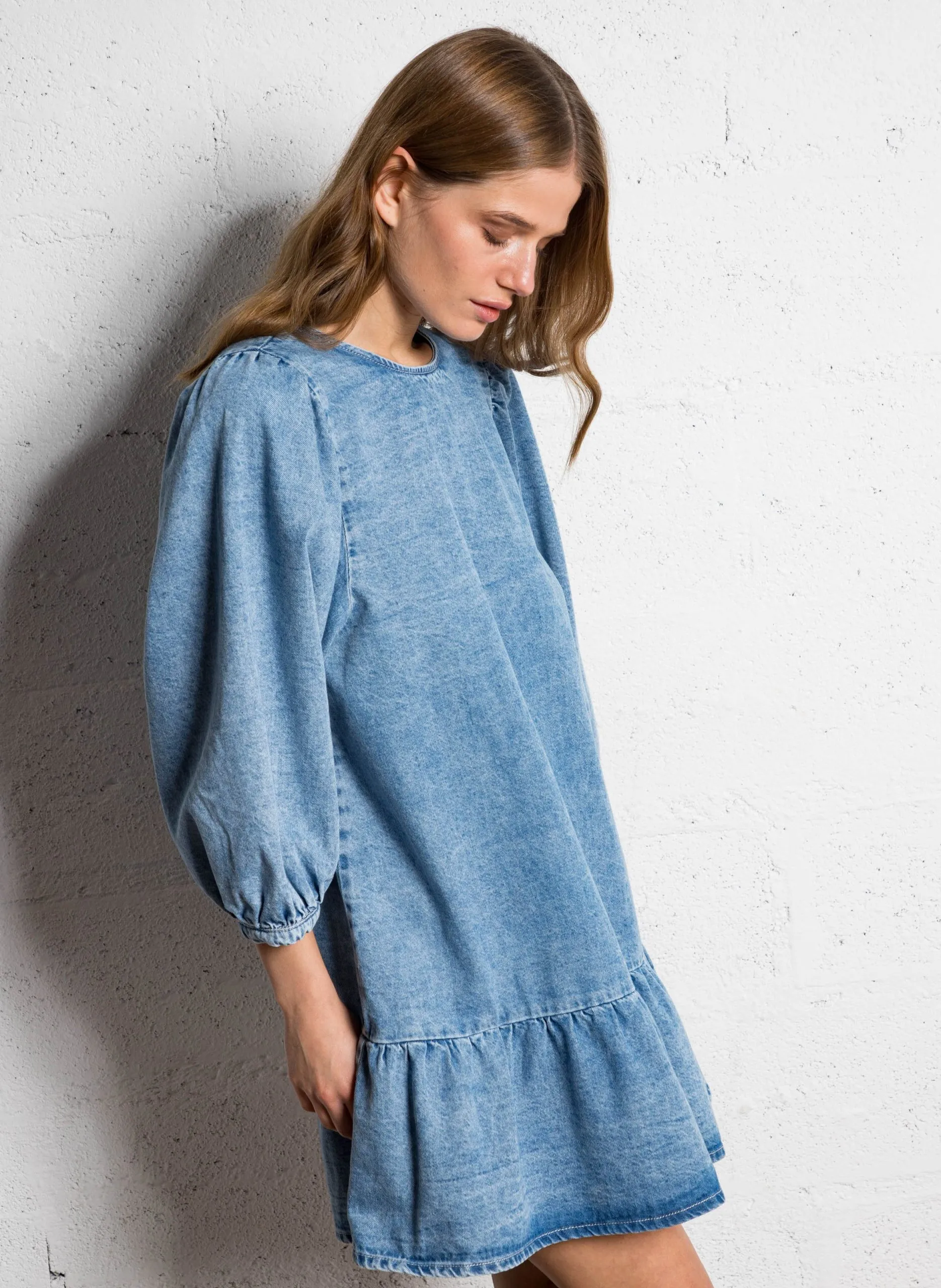 Volantkleid aus Denim Blau LAZY