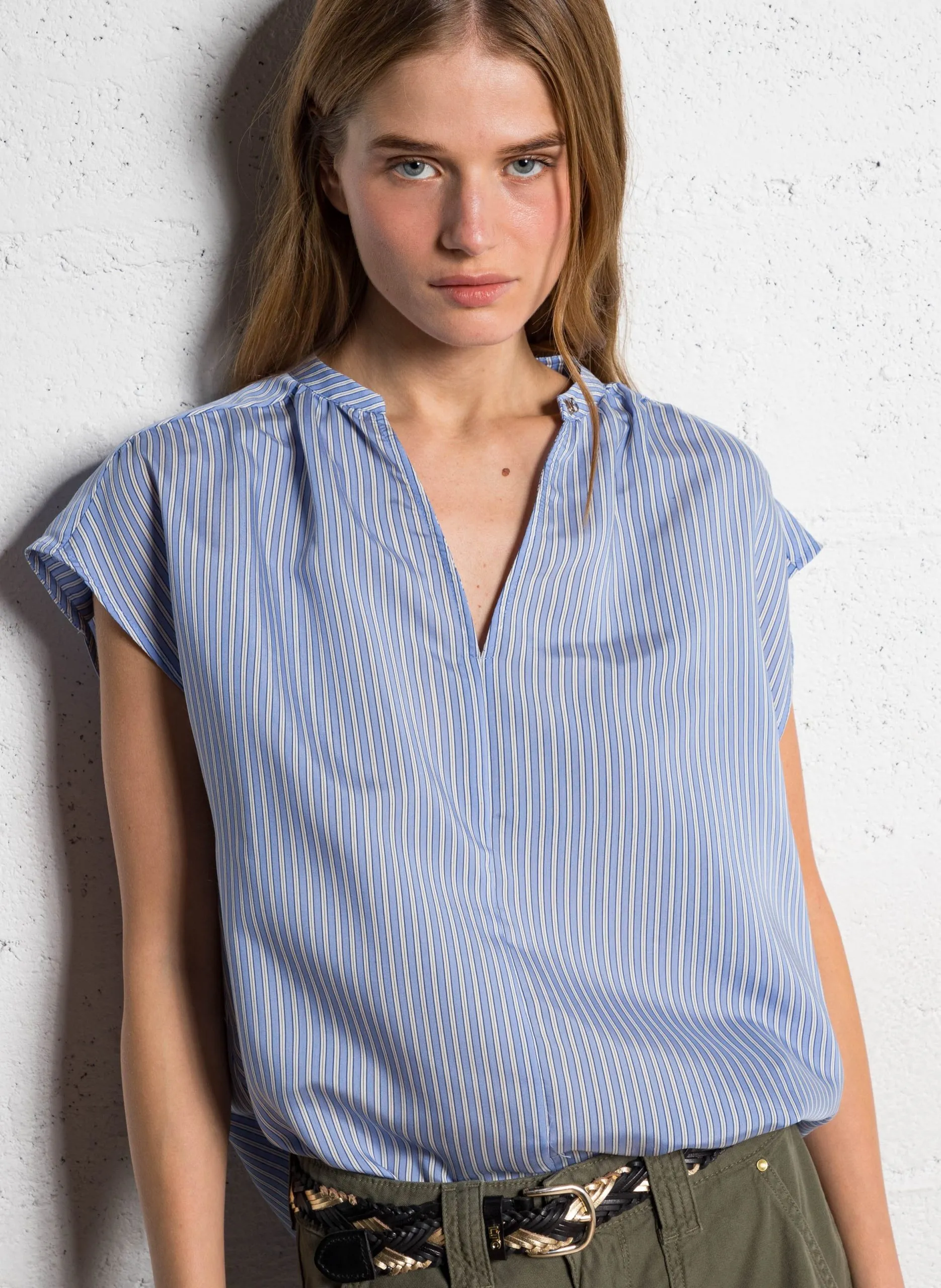 Gestreifte Bluse mit V-Ausschnitt Blau SHANNON