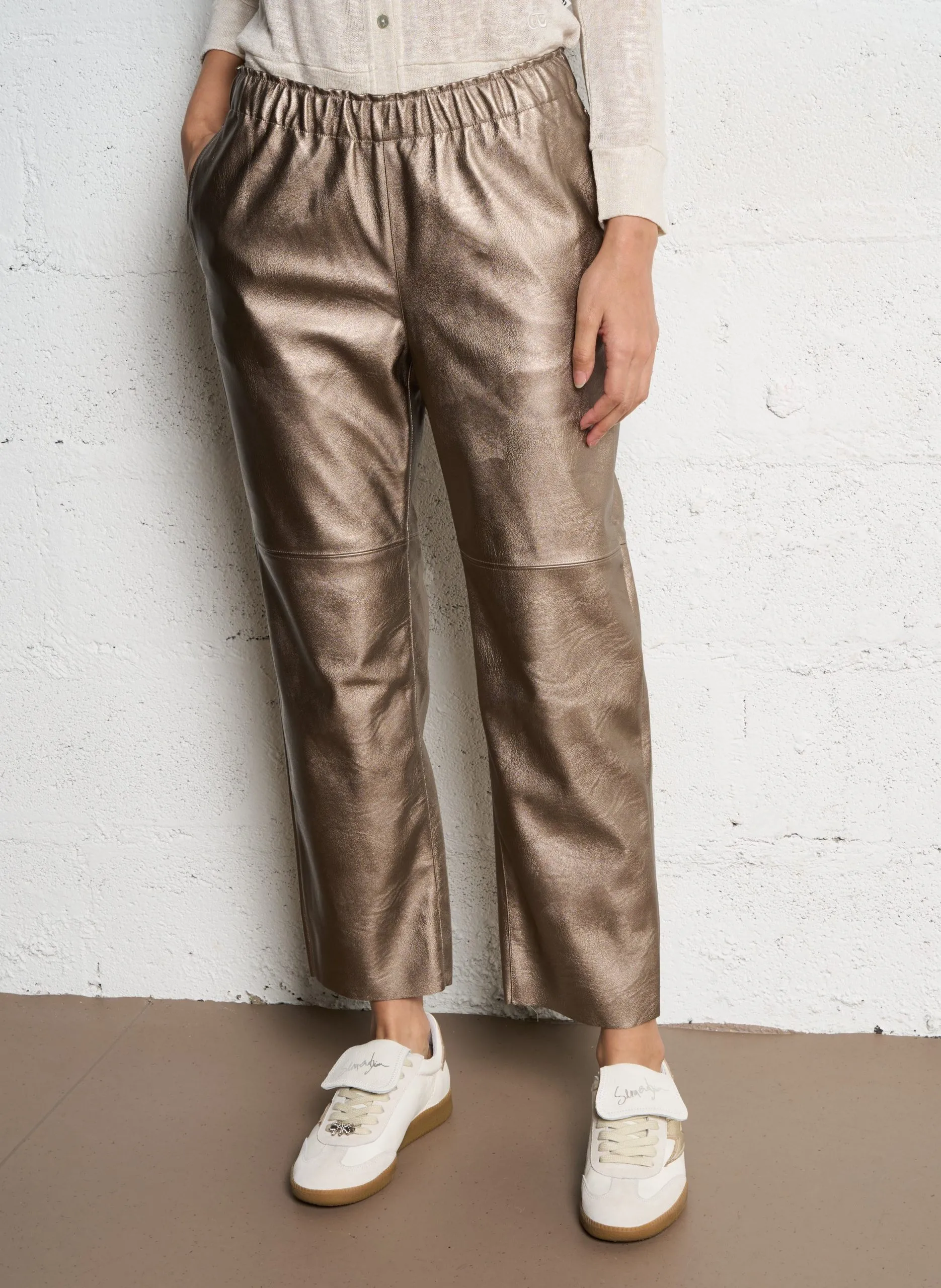 Gerade geschnittene Hose mit Metallic-Effekt Braun ANDREE