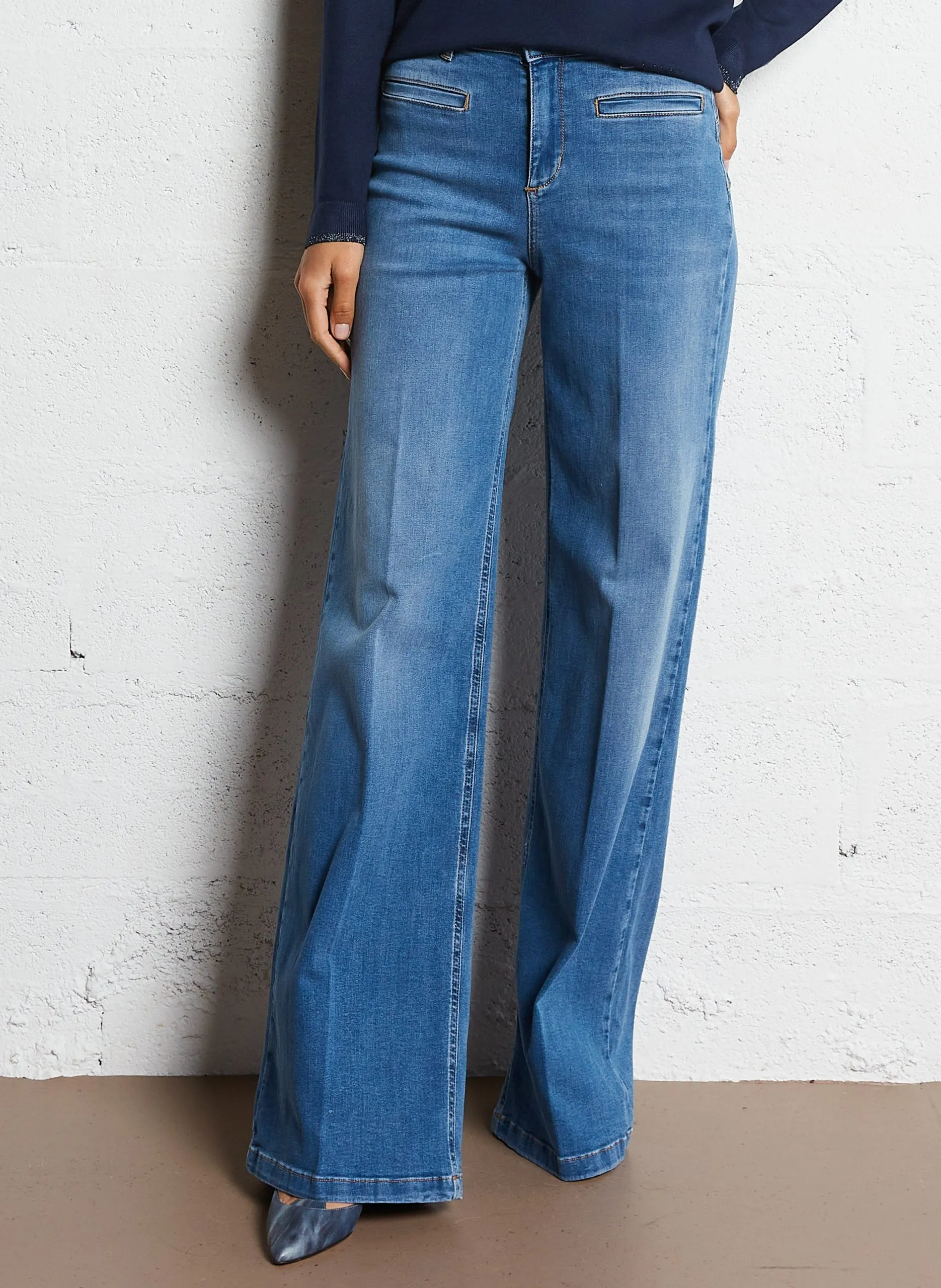 Charlotte - Flared Jeans aus Baumwolle Bleached Jeans