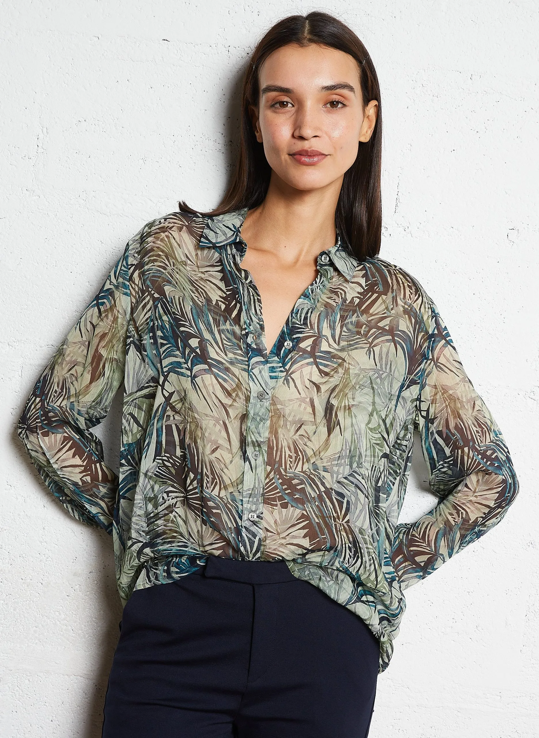 Durchsichtige klassische Hemdbluse Blau