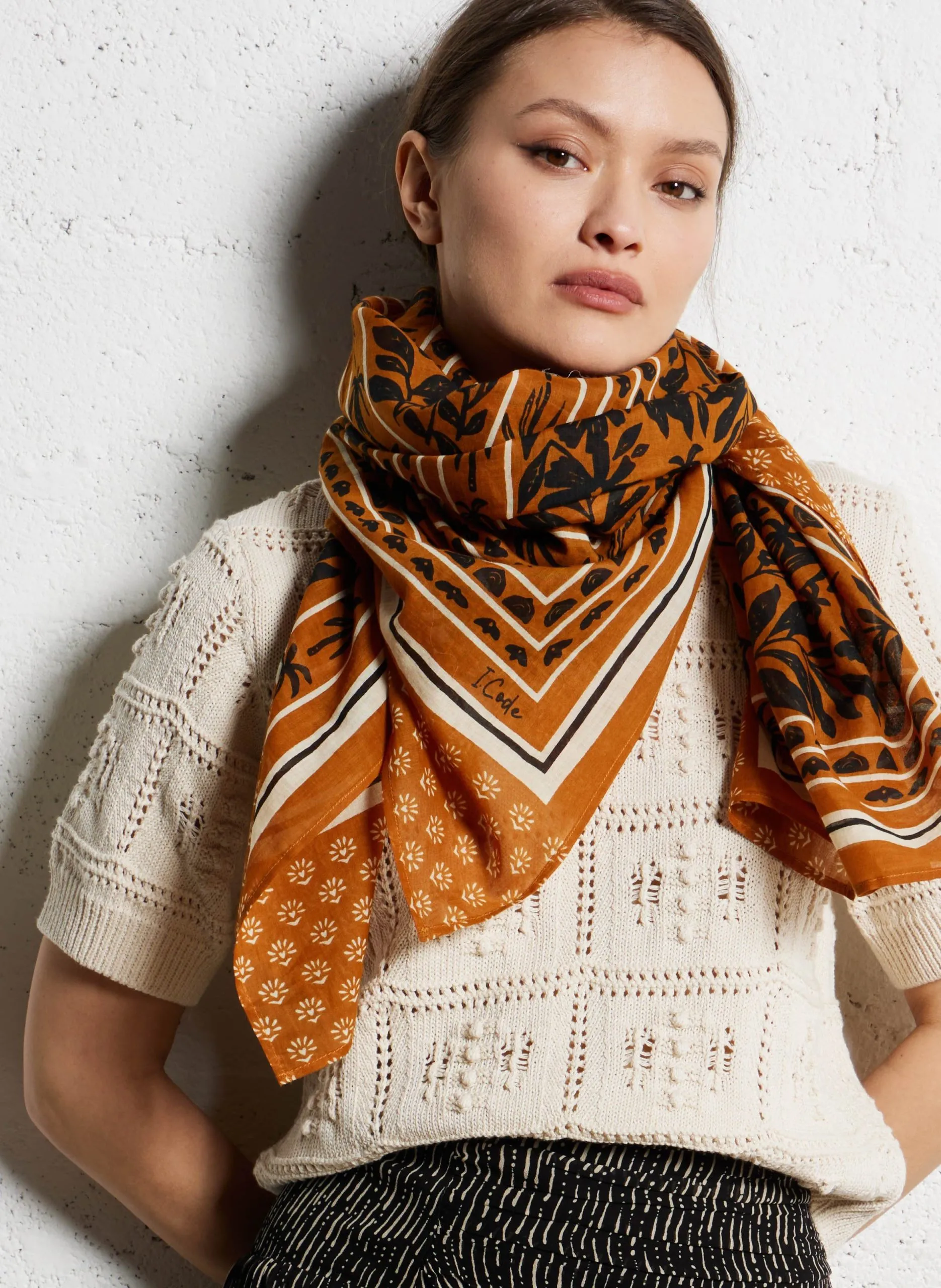 Baumwolltuch mit Print Braun