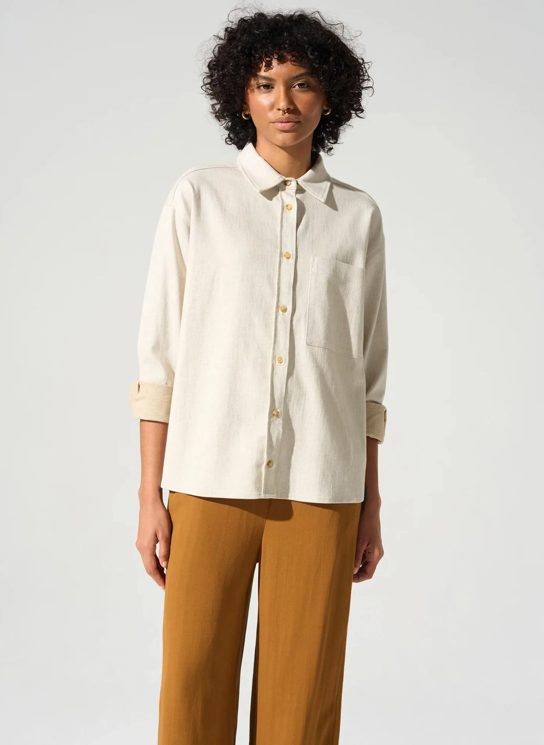 Weite Hemdbluse aus Baumwolle und Leinen Weiss