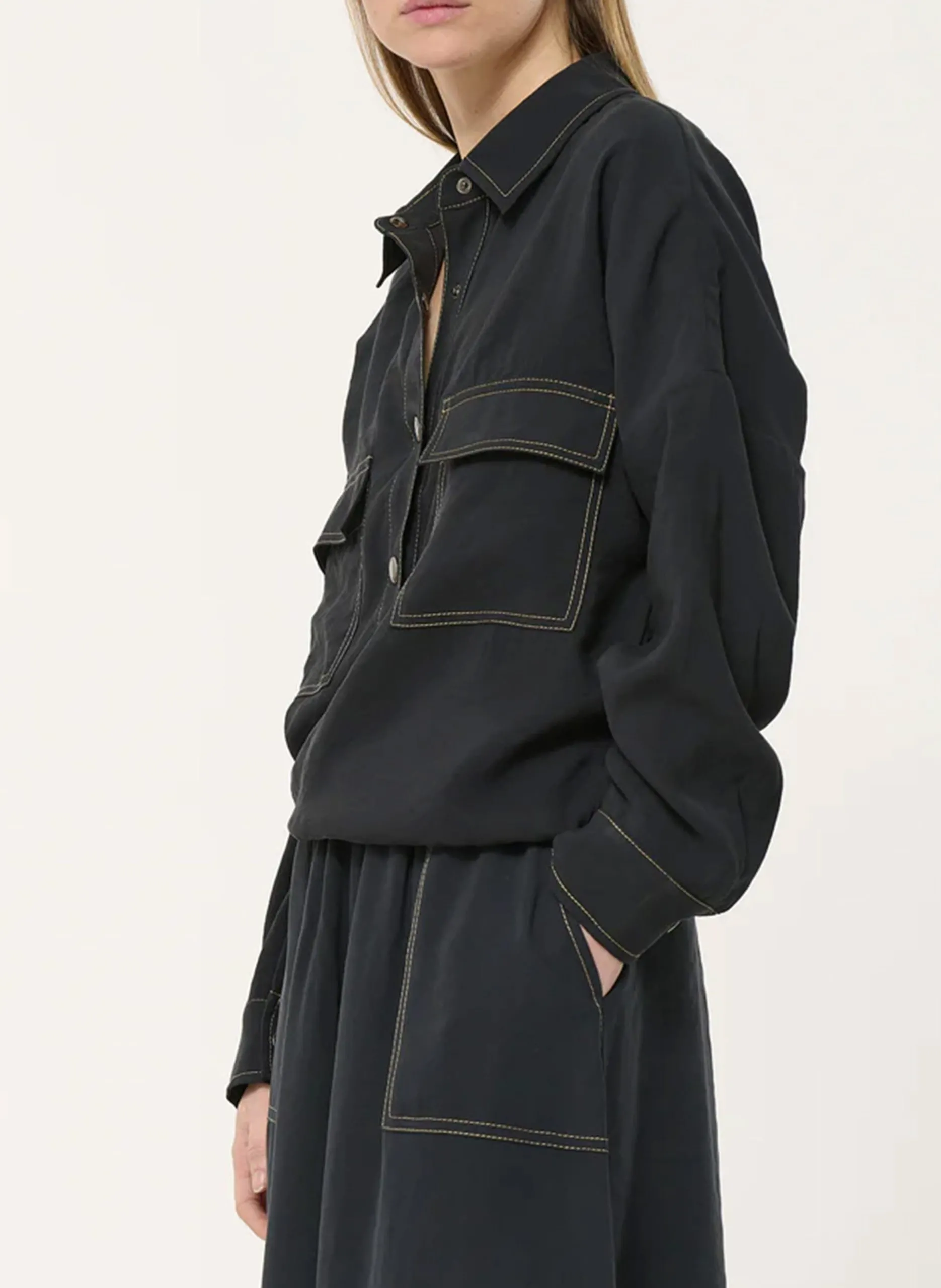 Weites kurzes Knopfhemd Schwarz