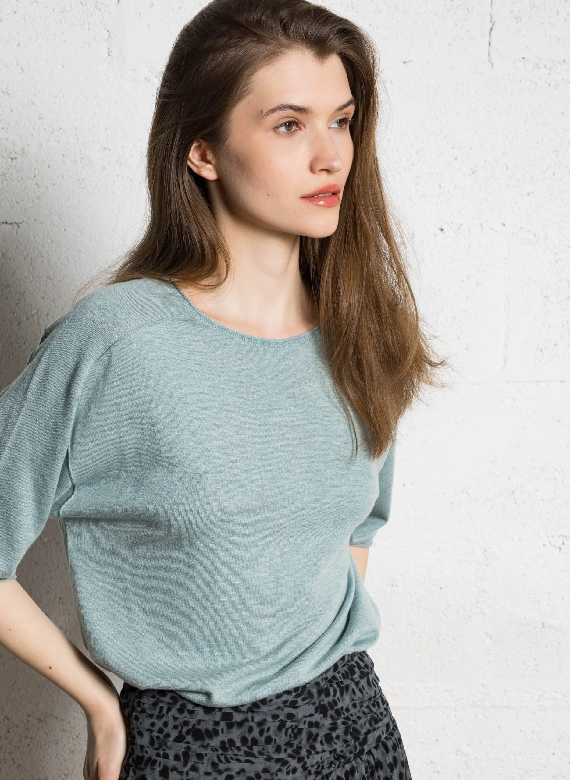 Weiter Pullover mit kurzen Ärmeln aus Wollmischung Blau SUZANE