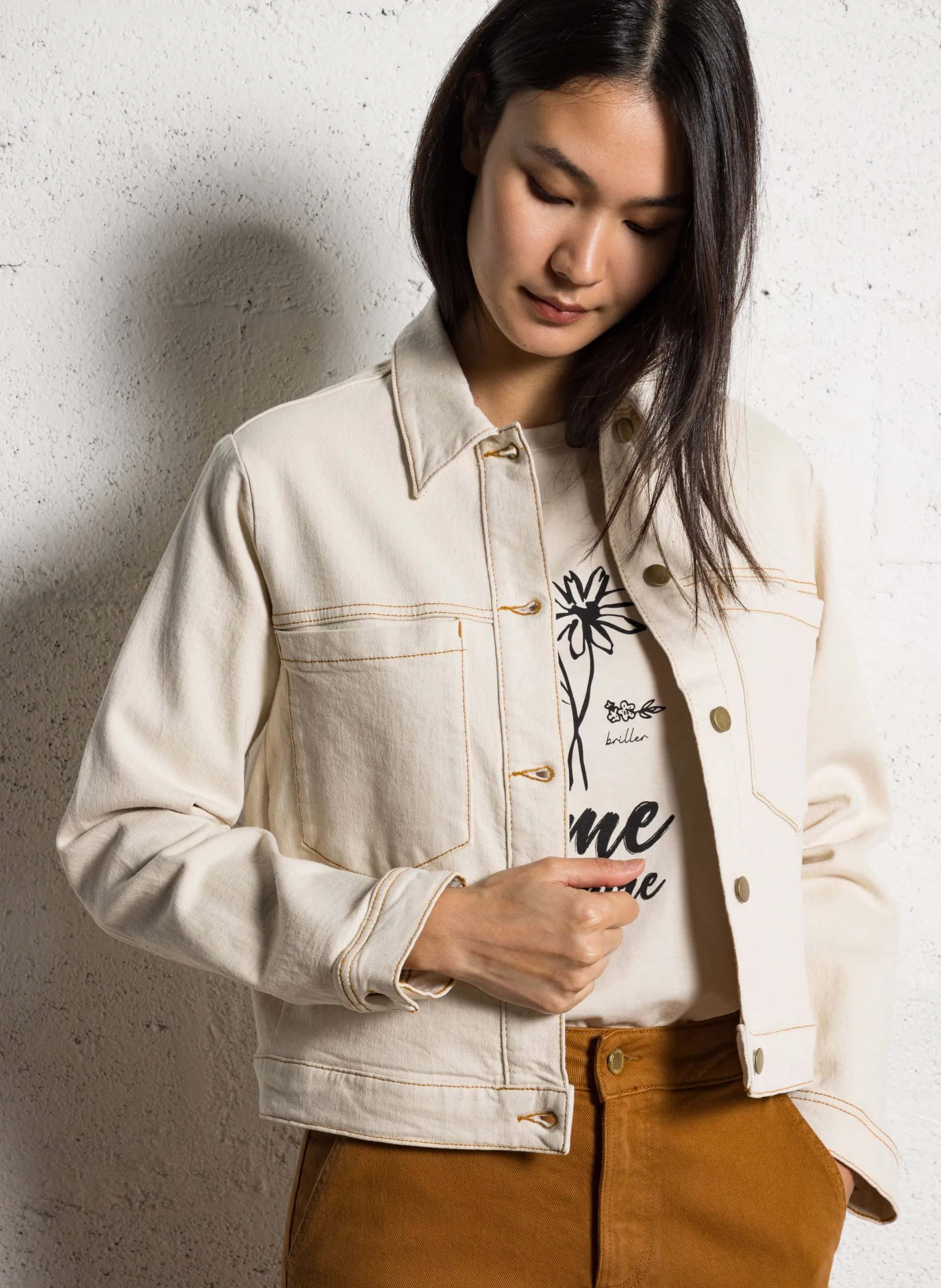 Gerade geschnittene Jacke aus Baumwoll-Mix mit klassischem Kragen Weiss