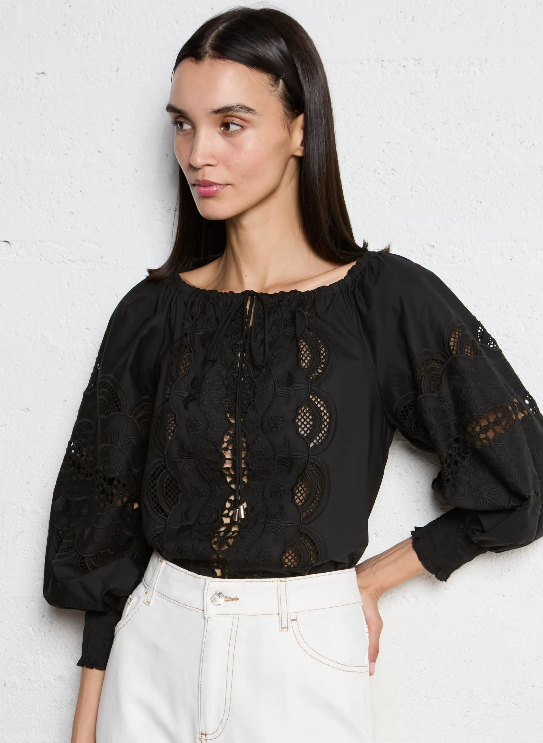 Baumwoll-Top mit U-Boot-Ausschnitt Schwarz