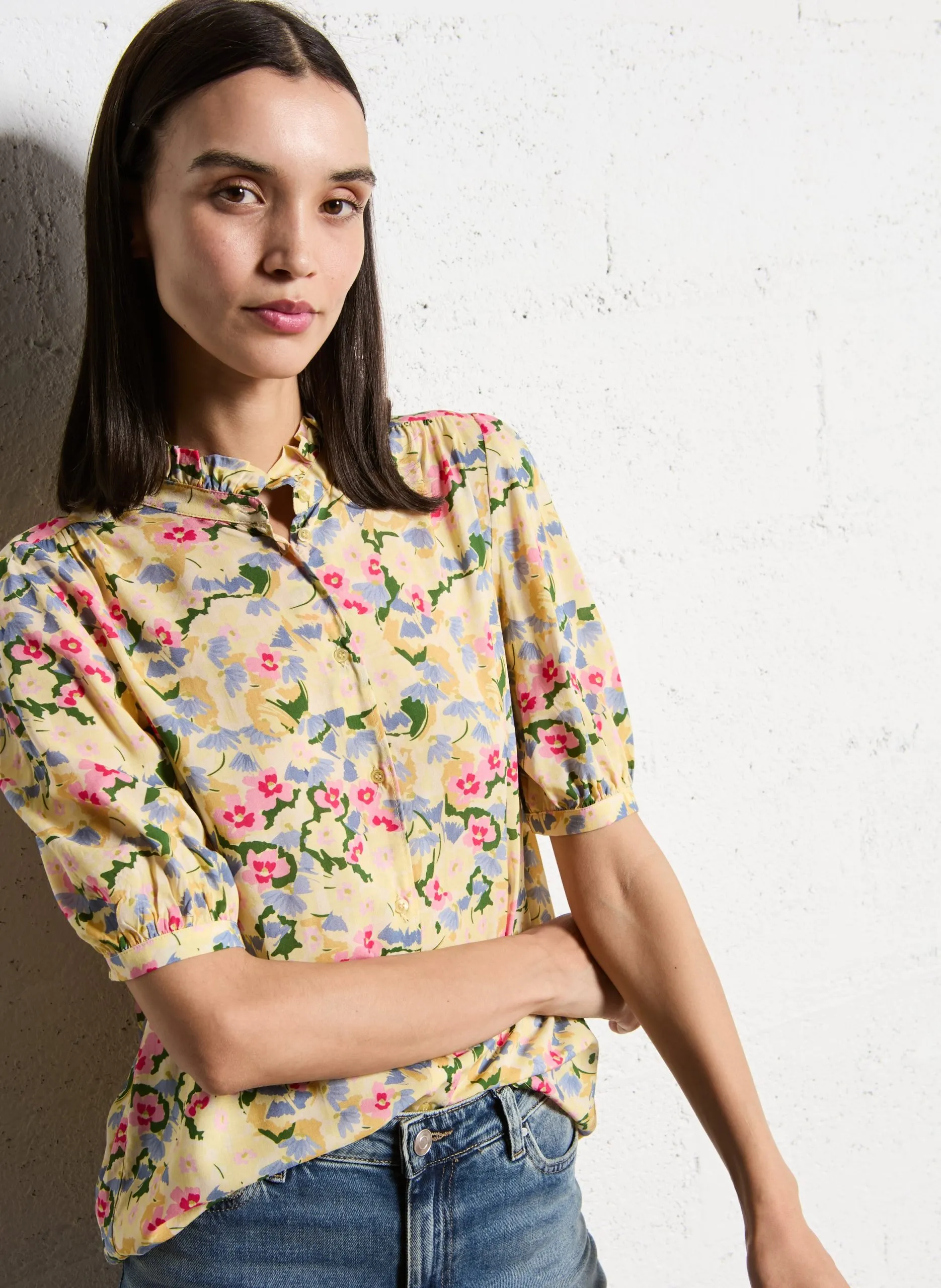 Gerade geschnittene Bluse aus bedruckter Viskose Gelb TERA