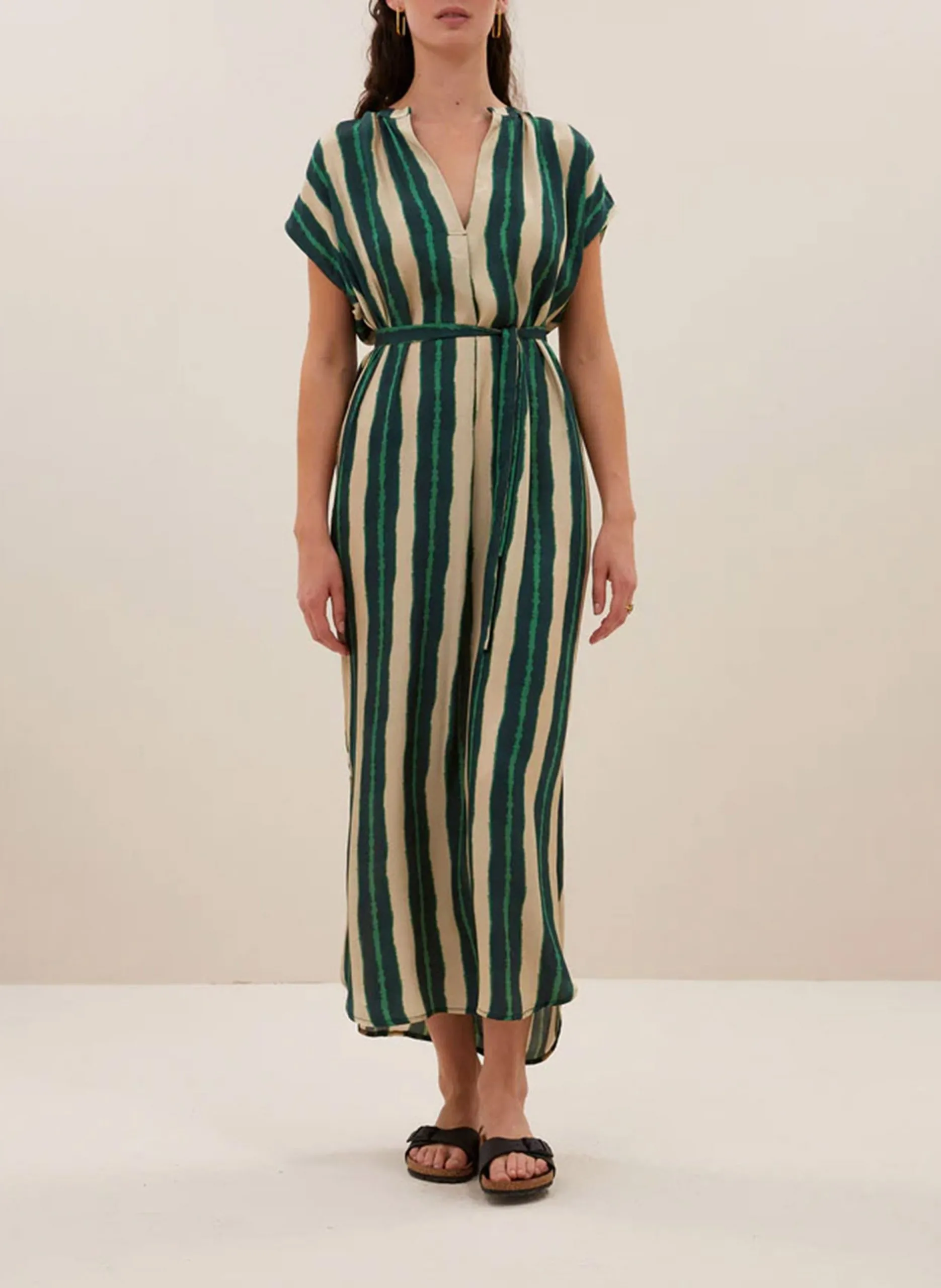 Gestreiftes Maxikleid mit V-Ausschnitt Grun VICTORIA