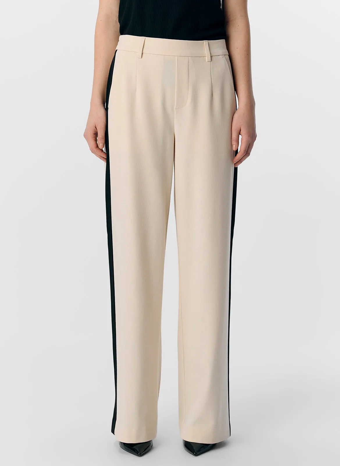 Gerade Hose aus recycelten Mischfasern Beige