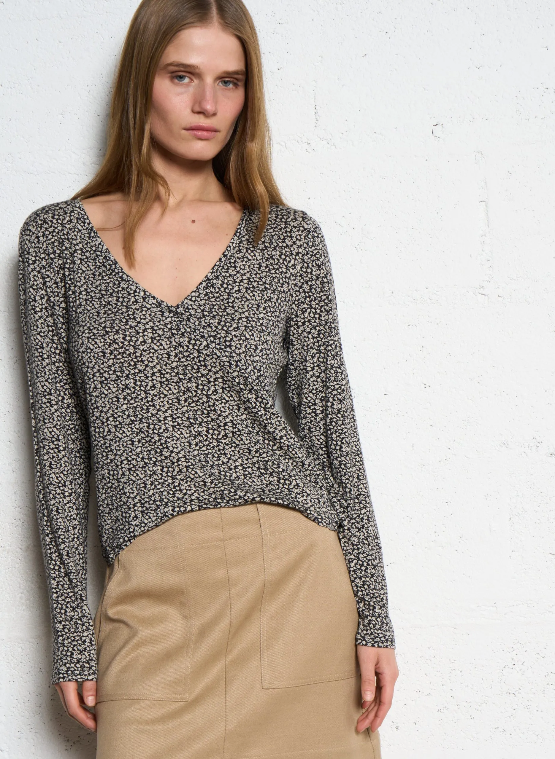 Anliegendes Wickeltop mit Blumenmuster Mehrfarbig NADEGE