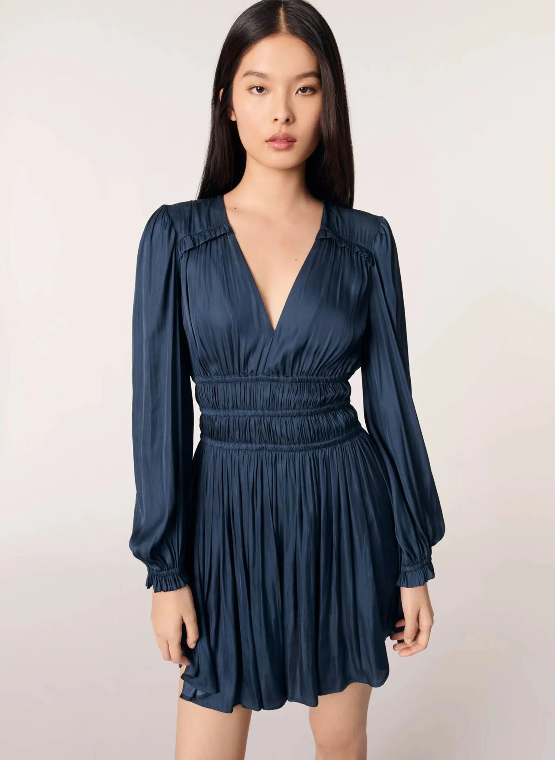Tailliertes Kurzkleid Blau