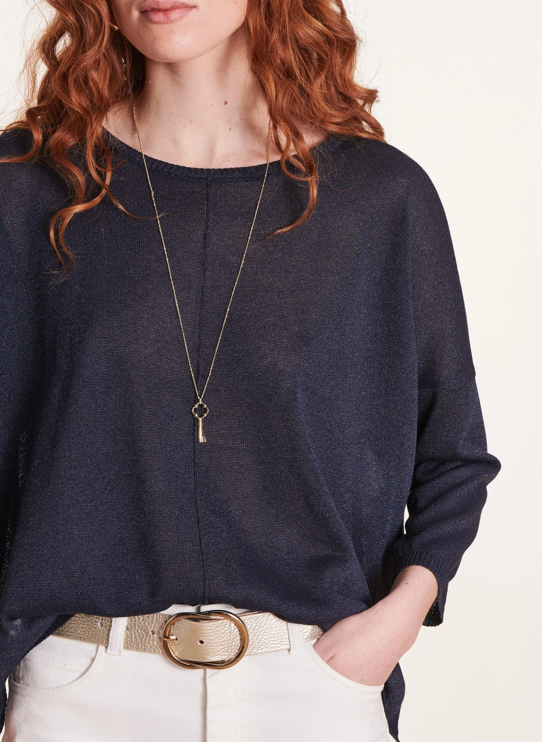 Weiter Pullover mit 3/4-Ärmeln aus irisierendem Strick Blau