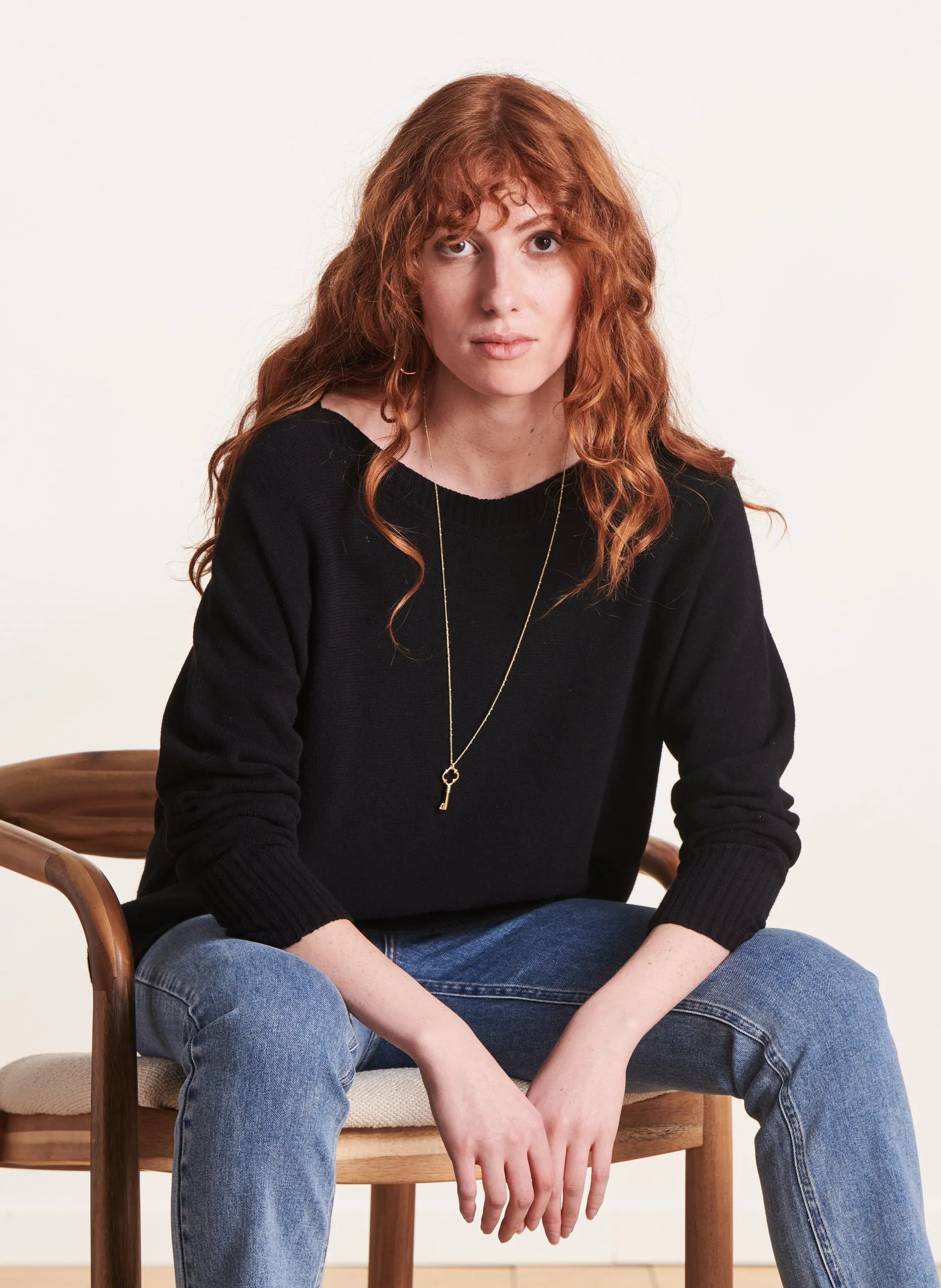 Weiter Strickpullover mit U-Boot-Ausschnitt Schwarz